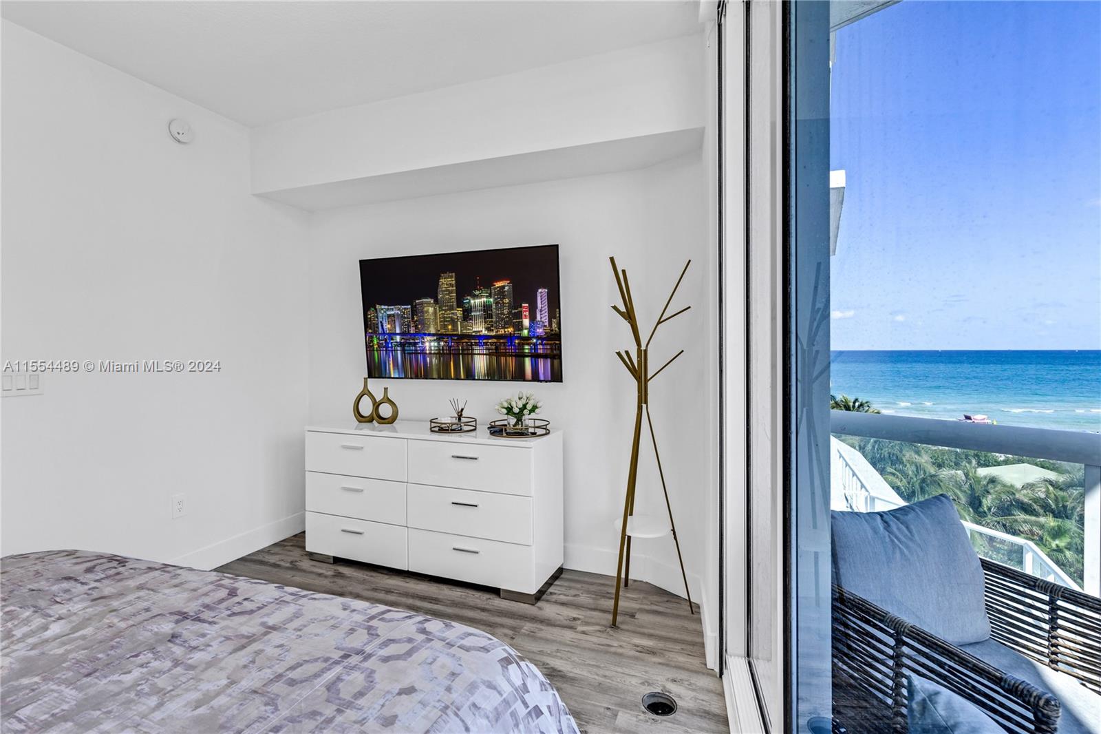 6515 Collins Ave 708, Miami Beach, Florida 33141, 2 Bedrooms Bedrooms, ,2 BathroomsBathrooms,Residential,For Sale,6515 Collins Ave 708,A11554489