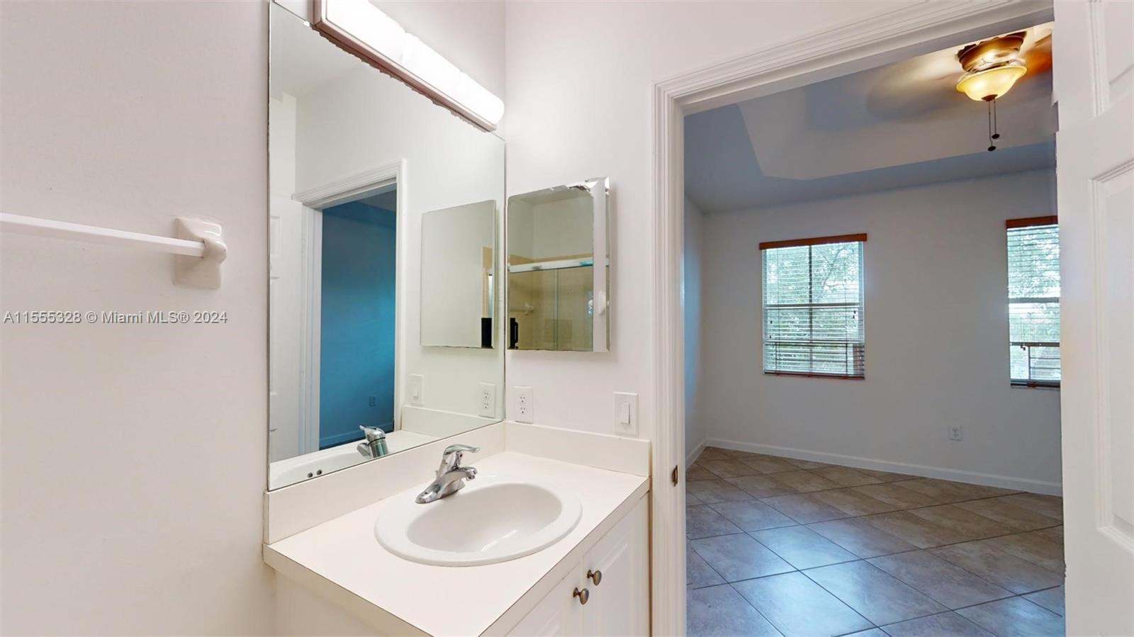 2932 SE 2nd Dr 27, Homestead, Florida 33033, 3 Bedrooms Bedrooms, ,2 BathroomsBathrooms,Residential,For Sale,2932 SE 2nd Dr 27,A11555328