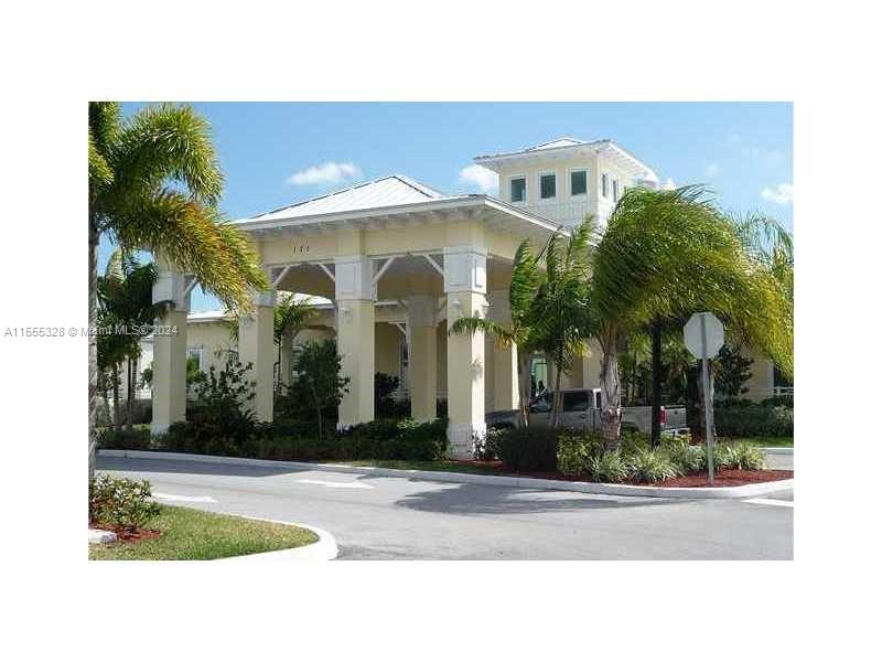 2932 SE 2nd Dr 27, Homestead, Florida 33033, 3 Bedrooms Bedrooms, ,2 BathroomsBathrooms,Residential,For Sale,2932 SE 2nd Dr 27,A11555328