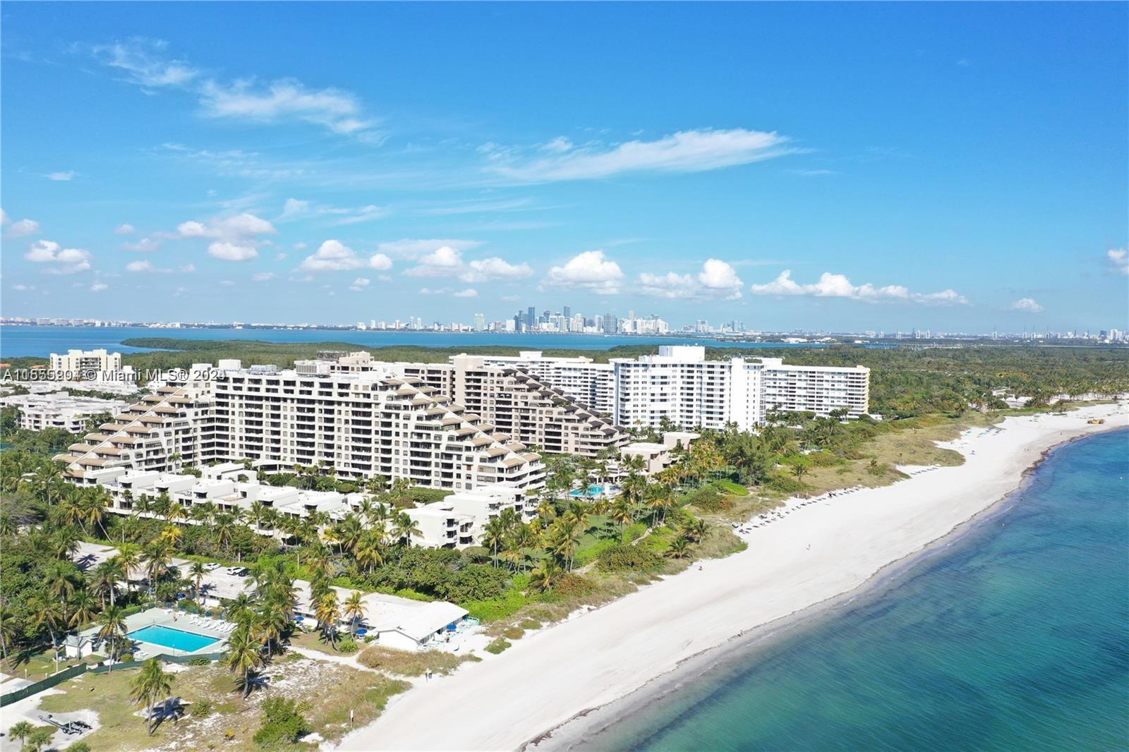 Experience resort-style living of coastal luxury with this meticulously remodeled 2-bedroom, 2-bathroom unit in the prestigious Key Colony II Oceansound. This unit boasts rich wood flooring and state-of-the-art stainless steel appliances, ensuring a living experience that’s as effortless as it is elegant. Round-the-clock security, exclusive access to tennis courts, a modern fitness center, a versatile recreation room, and not one, but multiple swimming pools. The barbecue area and playground offer perfect settings for family fun, while the property’s proximity to the ocean invites you to step out and embrace the serene beach lifestyle anytime.
Available Starting May to November.