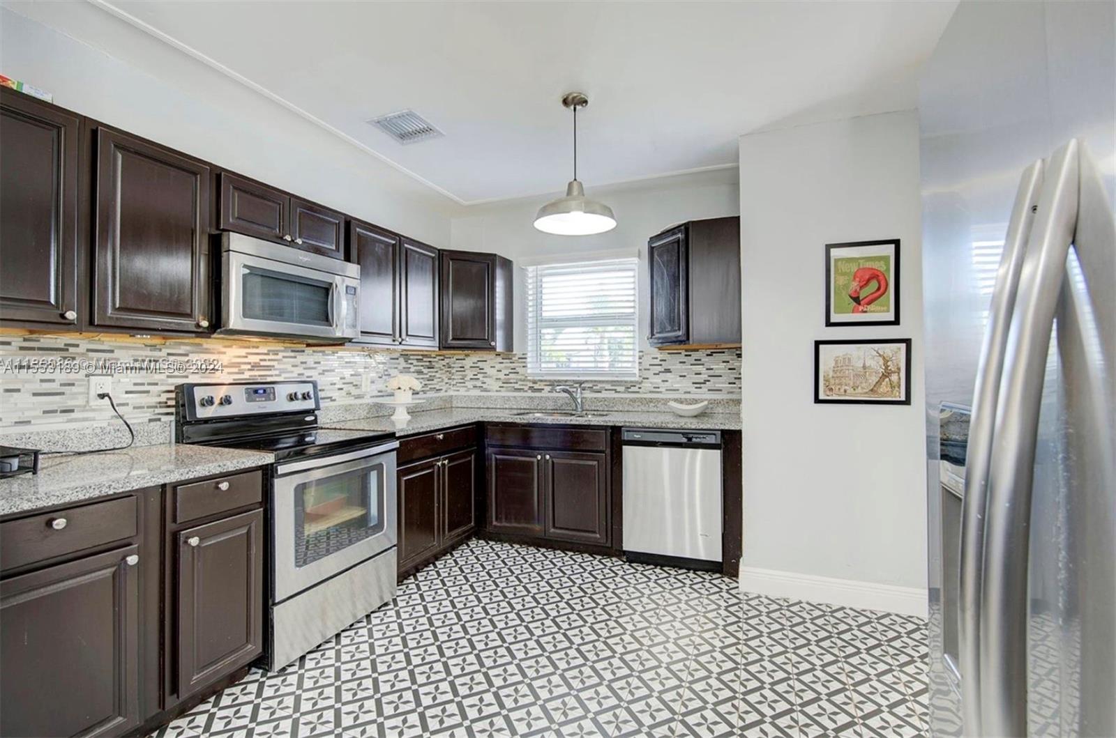 1561 71st St, Miami Beach, Florida 33141, 4 Bedrooms Bedrooms, ,2 BathroomsBathrooms,Residentiallease,For Rent,1561 71st St,A11553189