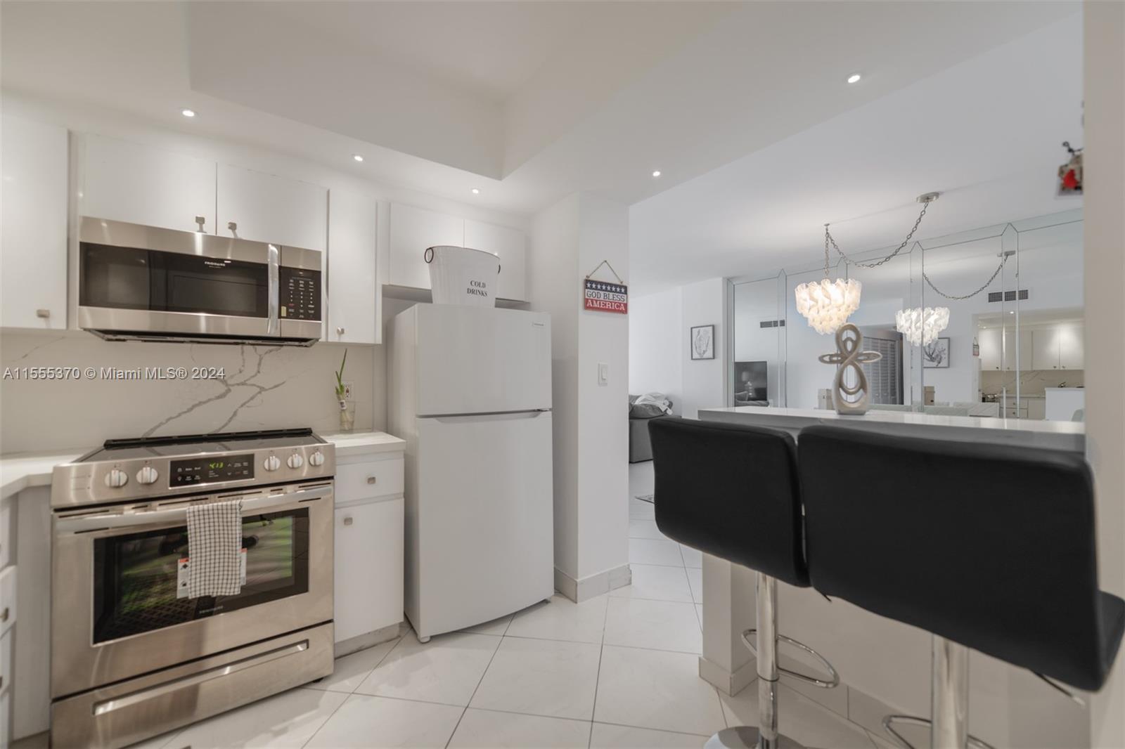 1980 S Ocean Dr 5G, Hallandale Beach, Florida 33009, 2 Bedrooms Bedrooms, ,2 BathroomsBathrooms,Residential,For Sale,1980 S Ocean Dr 5G,A11555370