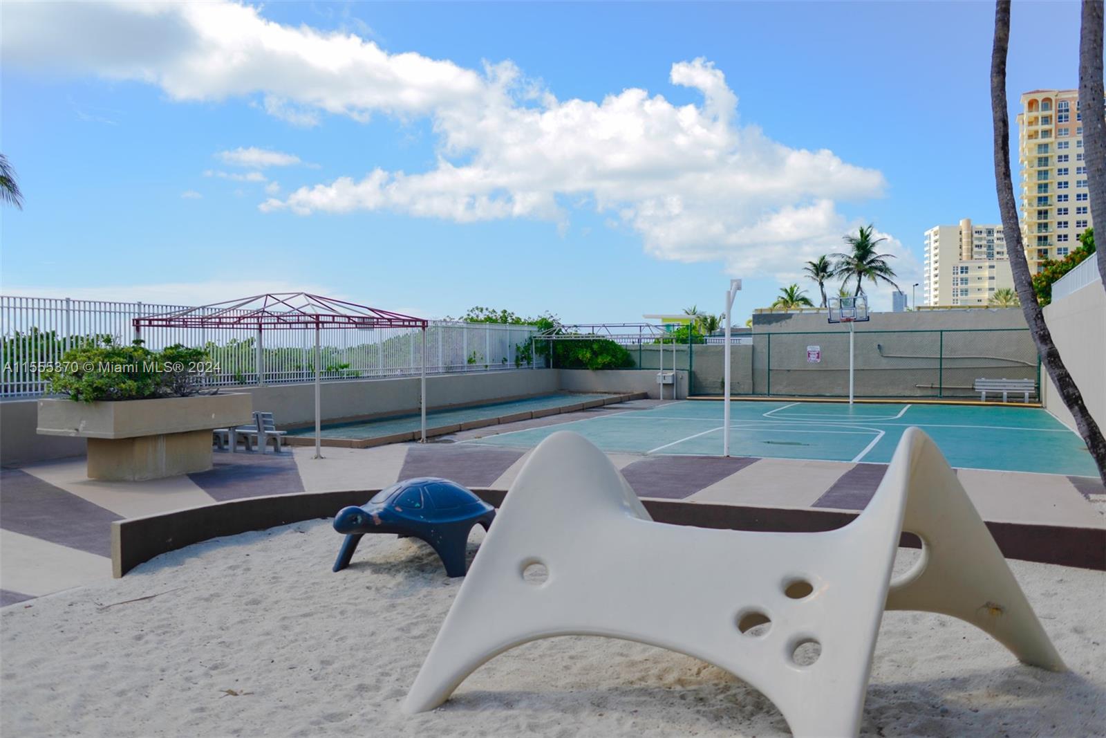 1980 S Ocean Dr 5G, Hallandale Beach, Florida 33009, 2 Bedrooms Bedrooms, ,2 BathroomsBathrooms,Residential,For Sale,1980 S Ocean Dr 5G,A11555370
