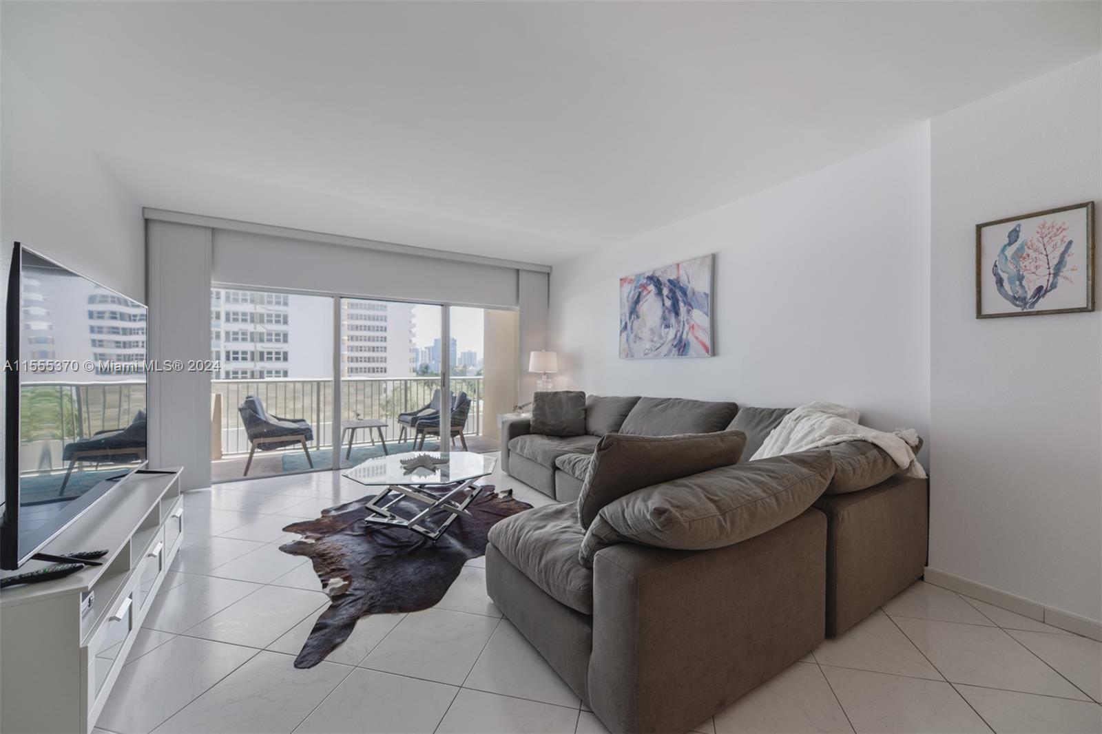 1980 S Ocean Dr 5G, Hallandale Beach, Florida 33009, 2 Bedrooms Bedrooms, ,2 BathroomsBathrooms,Residential,For Sale,1980 S Ocean Dr 5G,A11555370