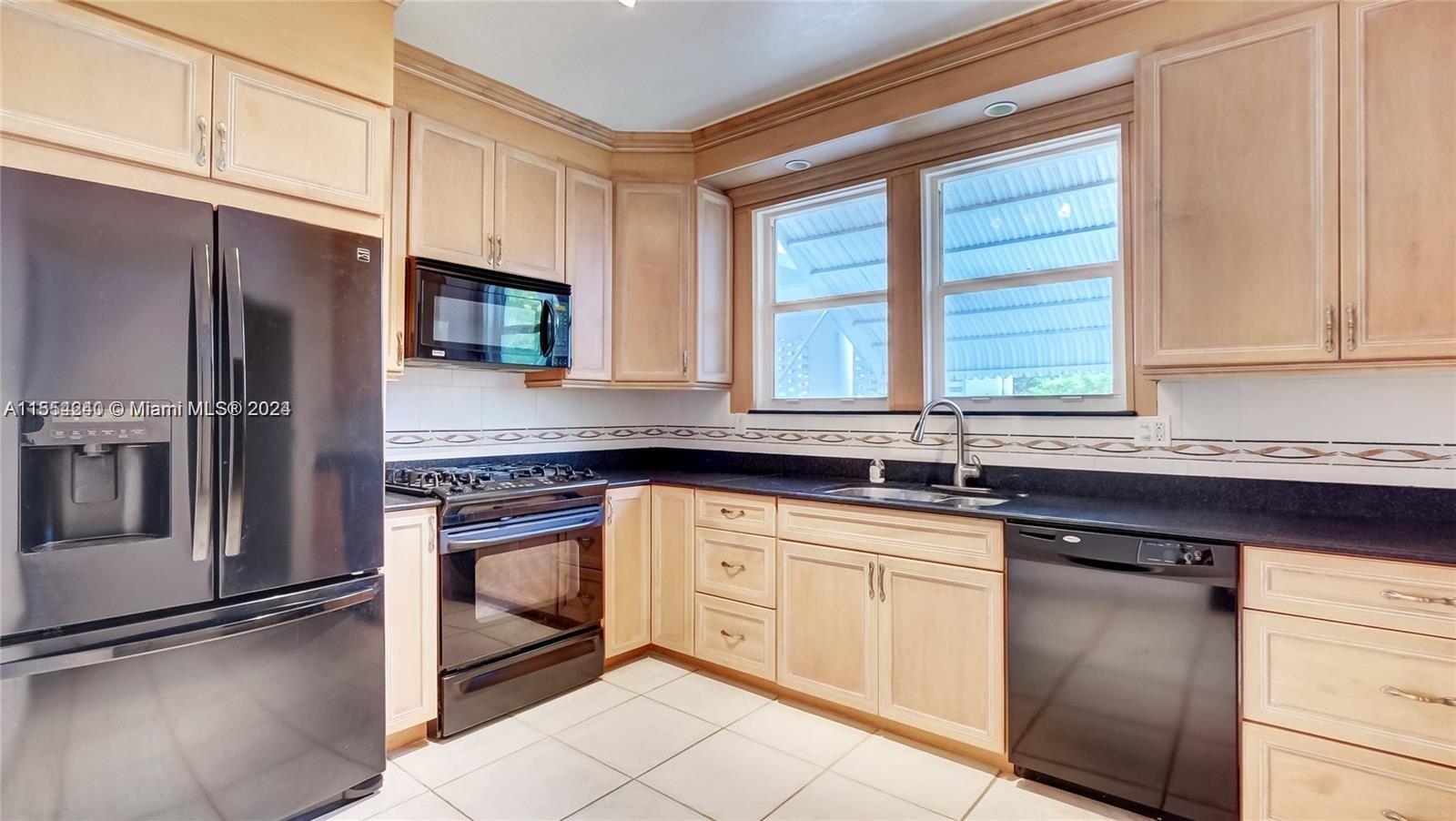 161 NE 50th St 1, Miami, Florida 33137, 4 Bedrooms Bedrooms, ,3 BathroomsBathrooms,Residentiallease,For Rent,161 NE 50th St 1,A11554240