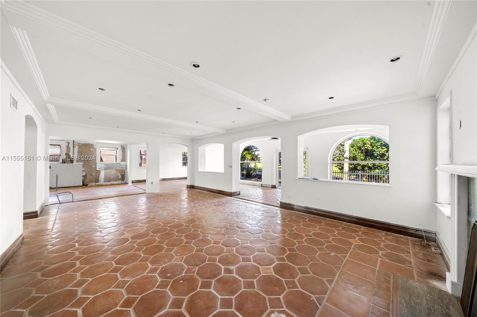 5757 Alton Rd, Miami Beach, Florida 33140, 5 Bedrooms Bedrooms, ,5 BathroomsBathrooms,Residential,For Sale,5757 Alton Rd,A11555161