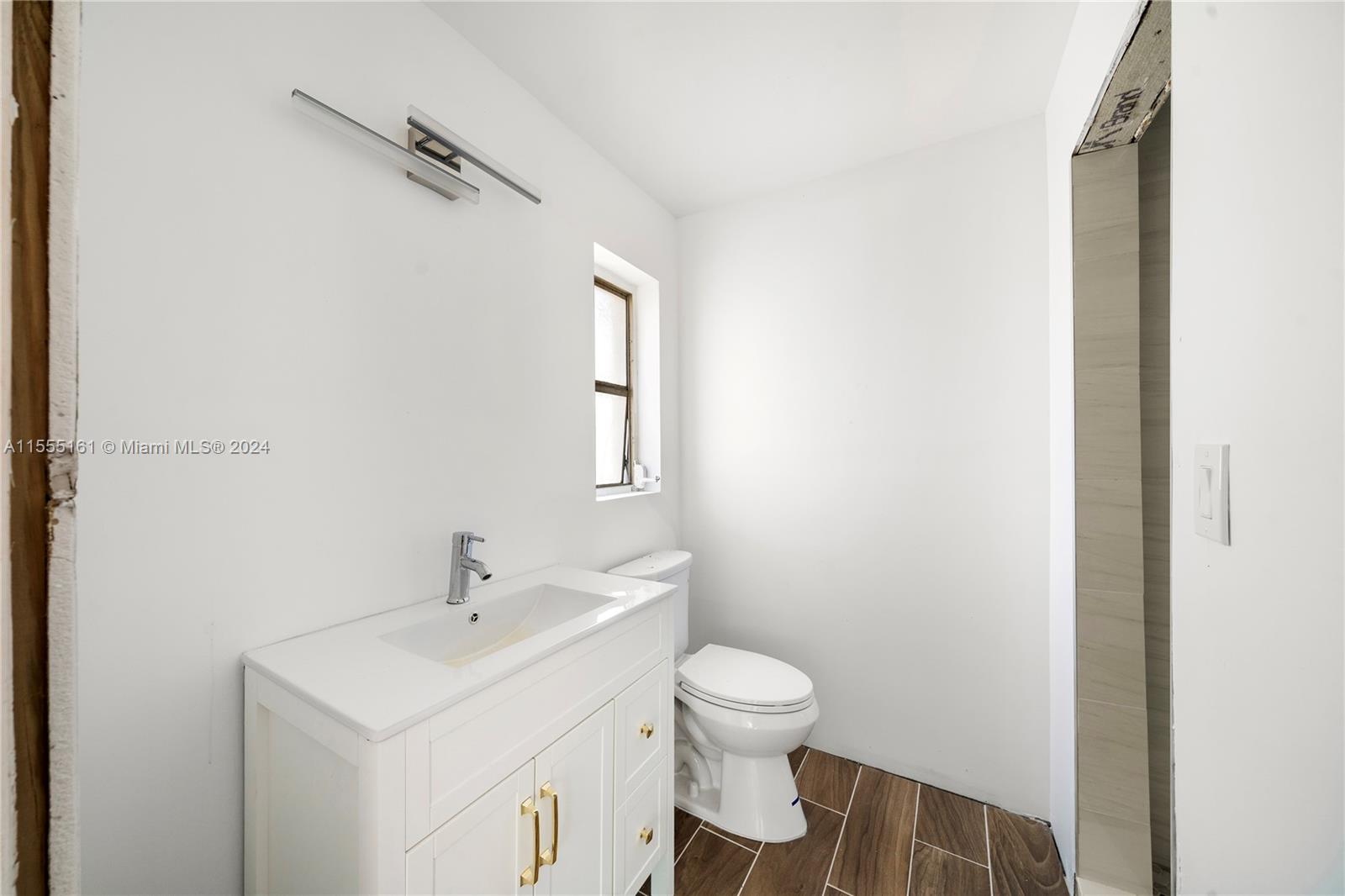 5757 Alton Rd, Miami Beach, Florida 33140, 5 Bedrooms Bedrooms, ,5 BathroomsBathrooms,Residential,For Sale,5757 Alton Rd,A11555161