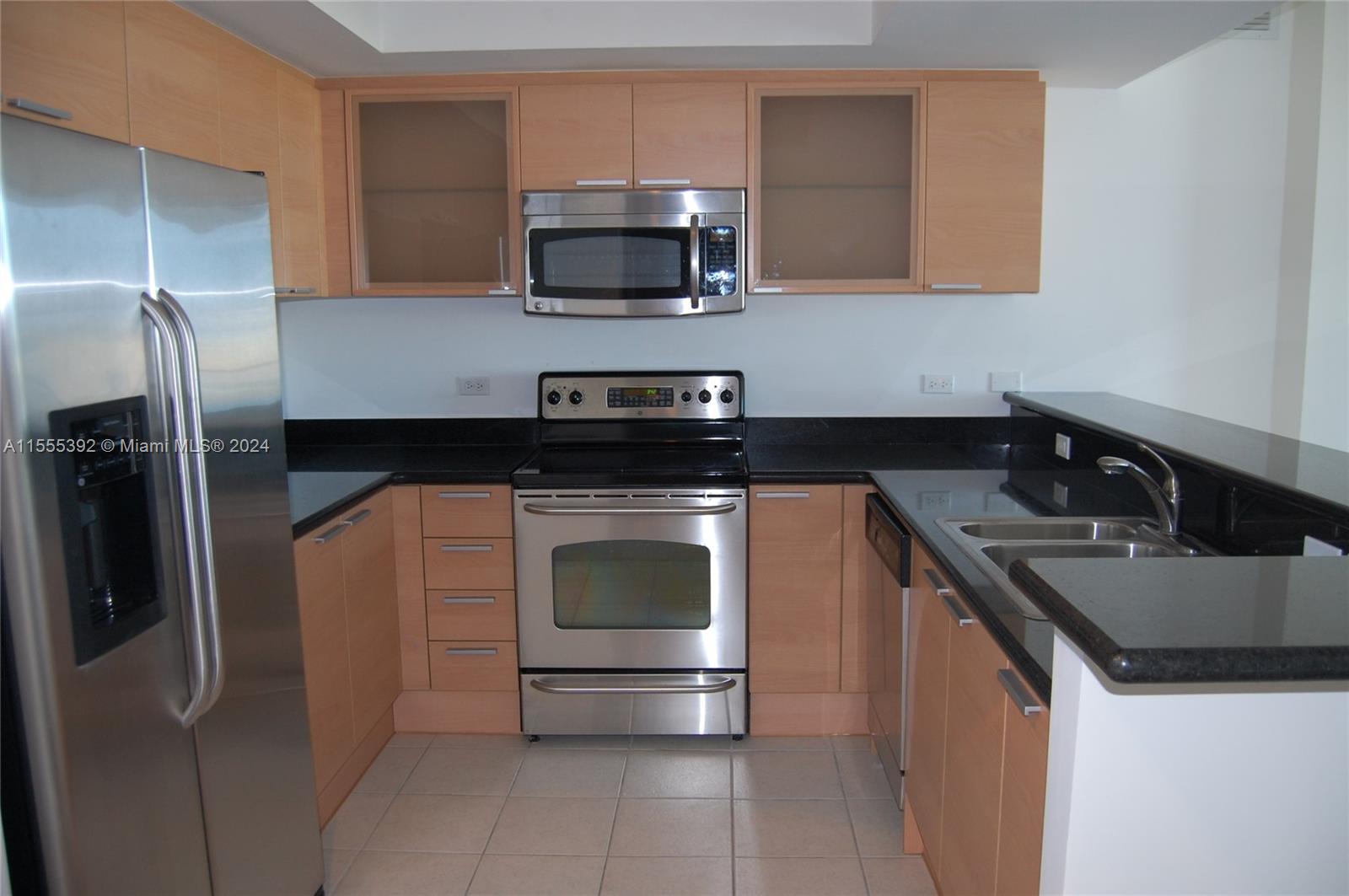 140 S Dixie Hwy 521, Hollywood, Florida 33020, 2 Bedrooms Bedrooms, ,2 BathroomsBathrooms,Residential,For Sale,140 S Dixie Hwy 521,A11555392