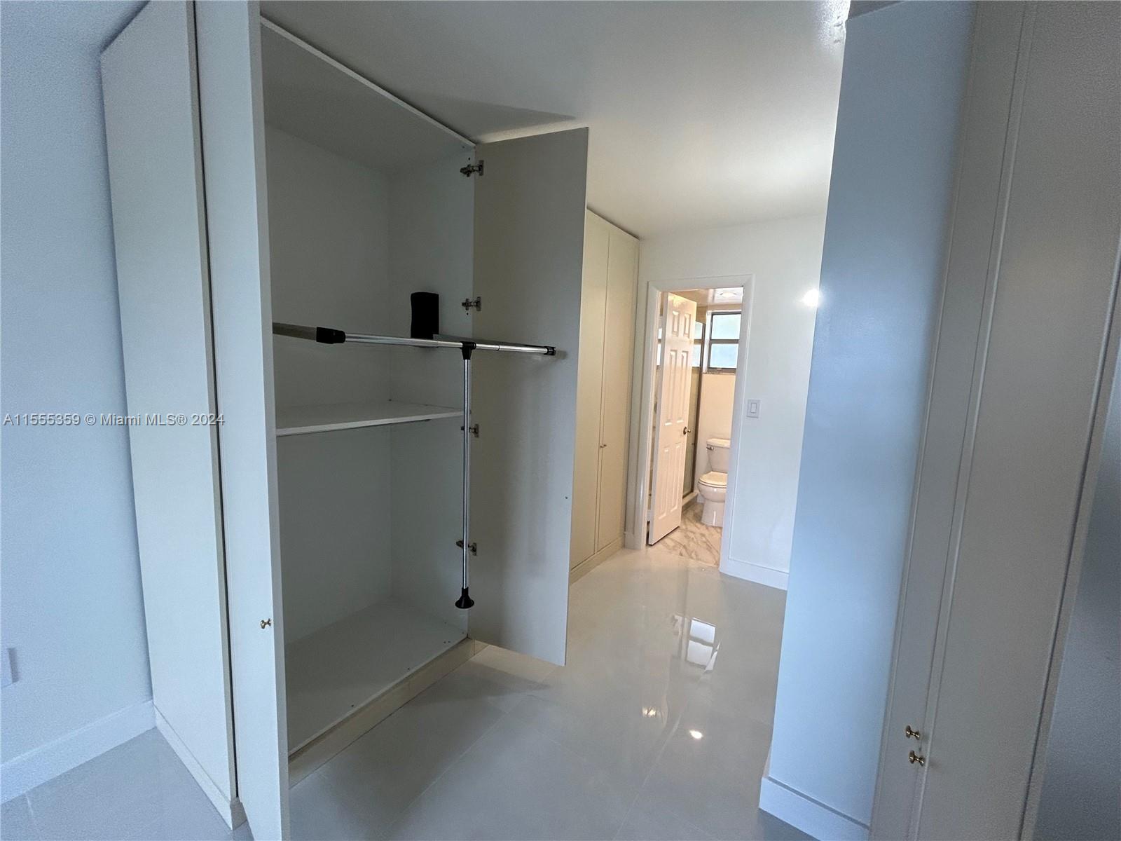 3550 NE 169th St 304, North Miami Beach, Florida 33160, 1 Bedroom Bedrooms, ,1 BathroomBathrooms,Residential,For Sale,3550 NE 169th St 304,A11555359