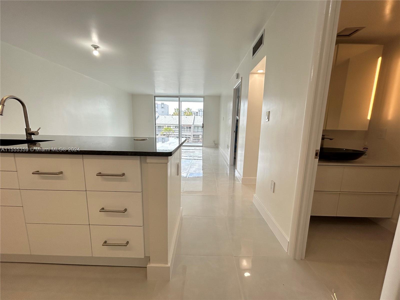 3550 NE 169th St 304, North Miami Beach, Florida 33160, 1 Bedroom Bedrooms, ,1 BathroomBathrooms,Residential,For Sale,3550 NE 169th St 304,A11555359