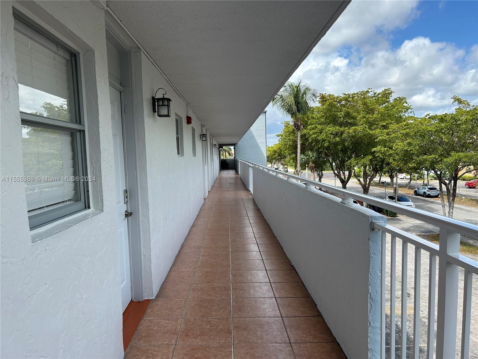 3550 NE 169th St 304, North Miami Beach, Florida 33160, 1 Bedroom Bedrooms, ,1 BathroomBathrooms,Residential,For Sale,3550 NE 169th St 304,A11555359