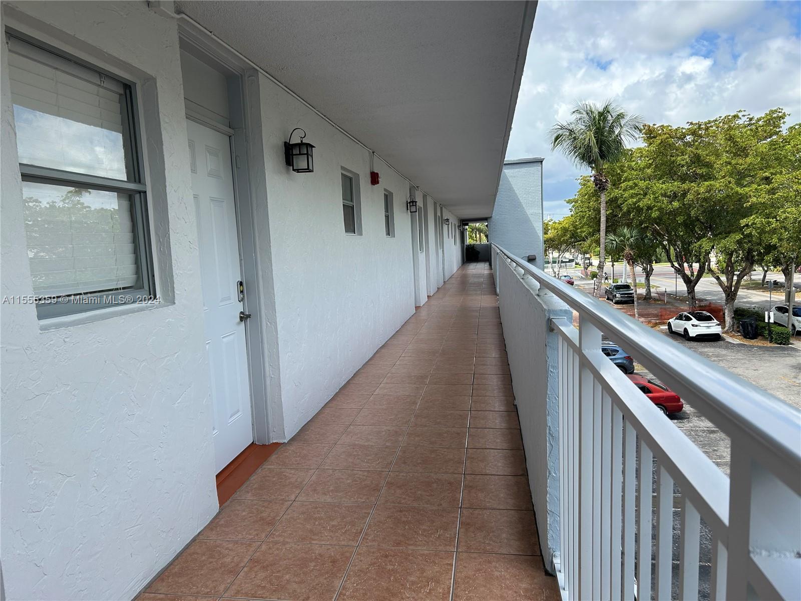3550 NE 169th St 304, North Miami Beach, Florida 33160, 1 Bedroom Bedrooms, ,1 BathroomBathrooms,Residential,For Sale,3550 NE 169th St 304,A11555359