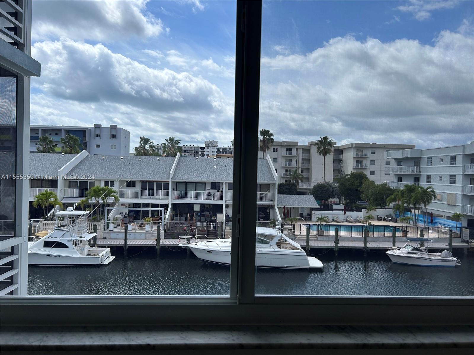 3550 NE 169th St 304, North Miami Beach, Florida 33160, 1 Bedroom Bedrooms, ,1 BathroomBathrooms,Residential,For Sale,3550 NE 169th St 304,A11555359