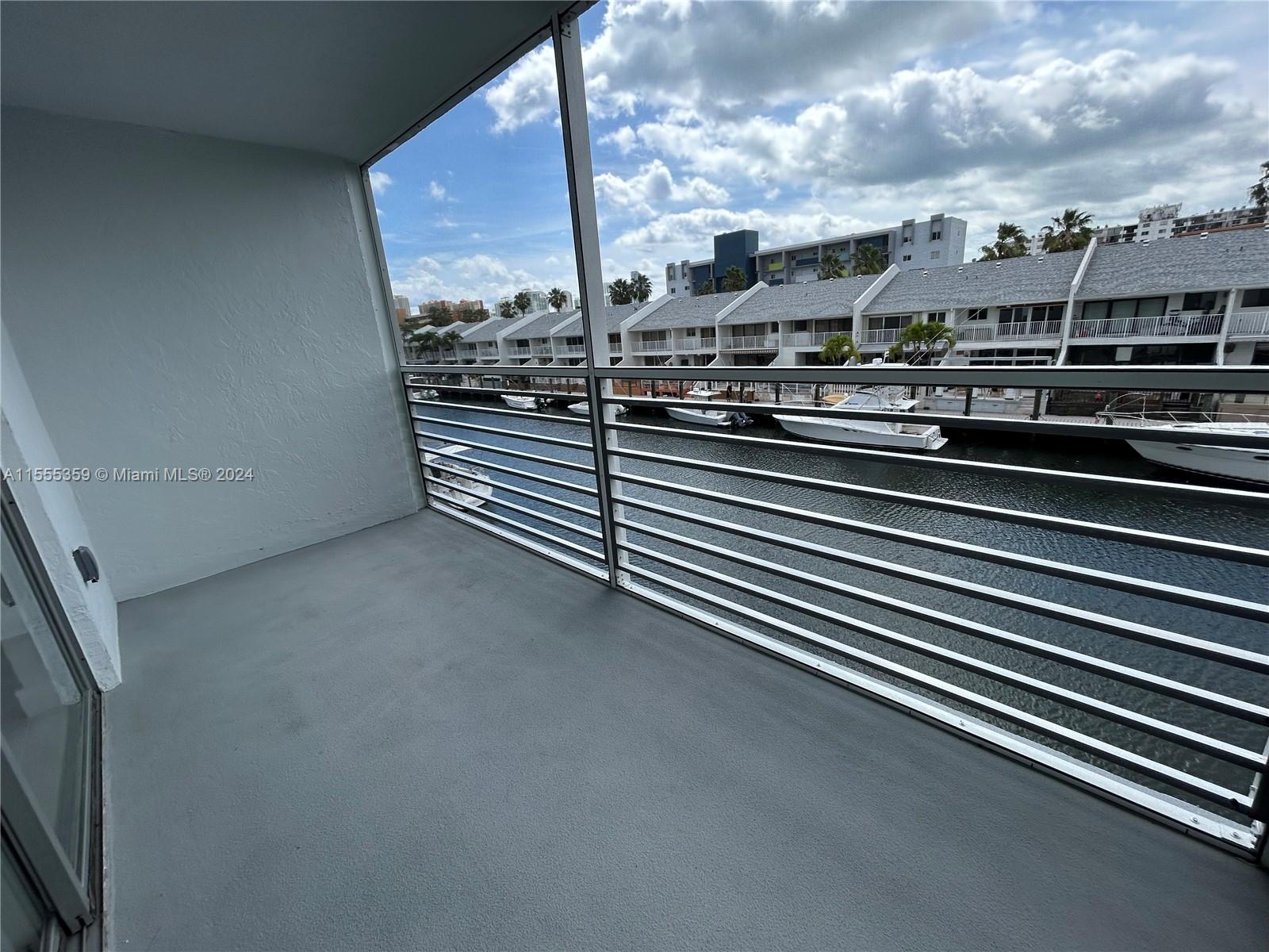 3550 NE 169th St 304, North Miami Beach, Florida 33160, 1 Bedroom Bedrooms, ,1 BathroomBathrooms,Residential,For Sale,3550 NE 169th St 304,A11555359