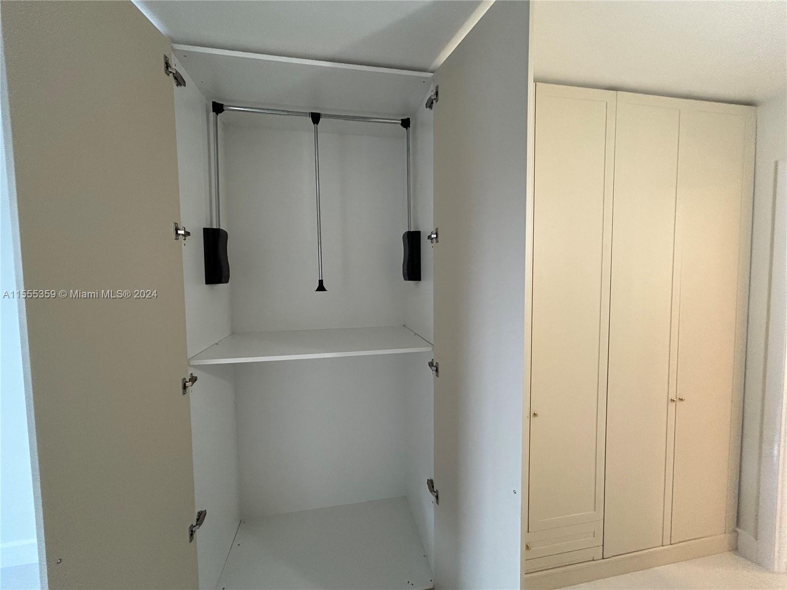 3550 NE 169th St 304, North Miami Beach, Florida 33160, 1 Bedroom Bedrooms, ,1 BathroomBathrooms,Residential,For Sale,3550 NE 169th St 304,A11555359