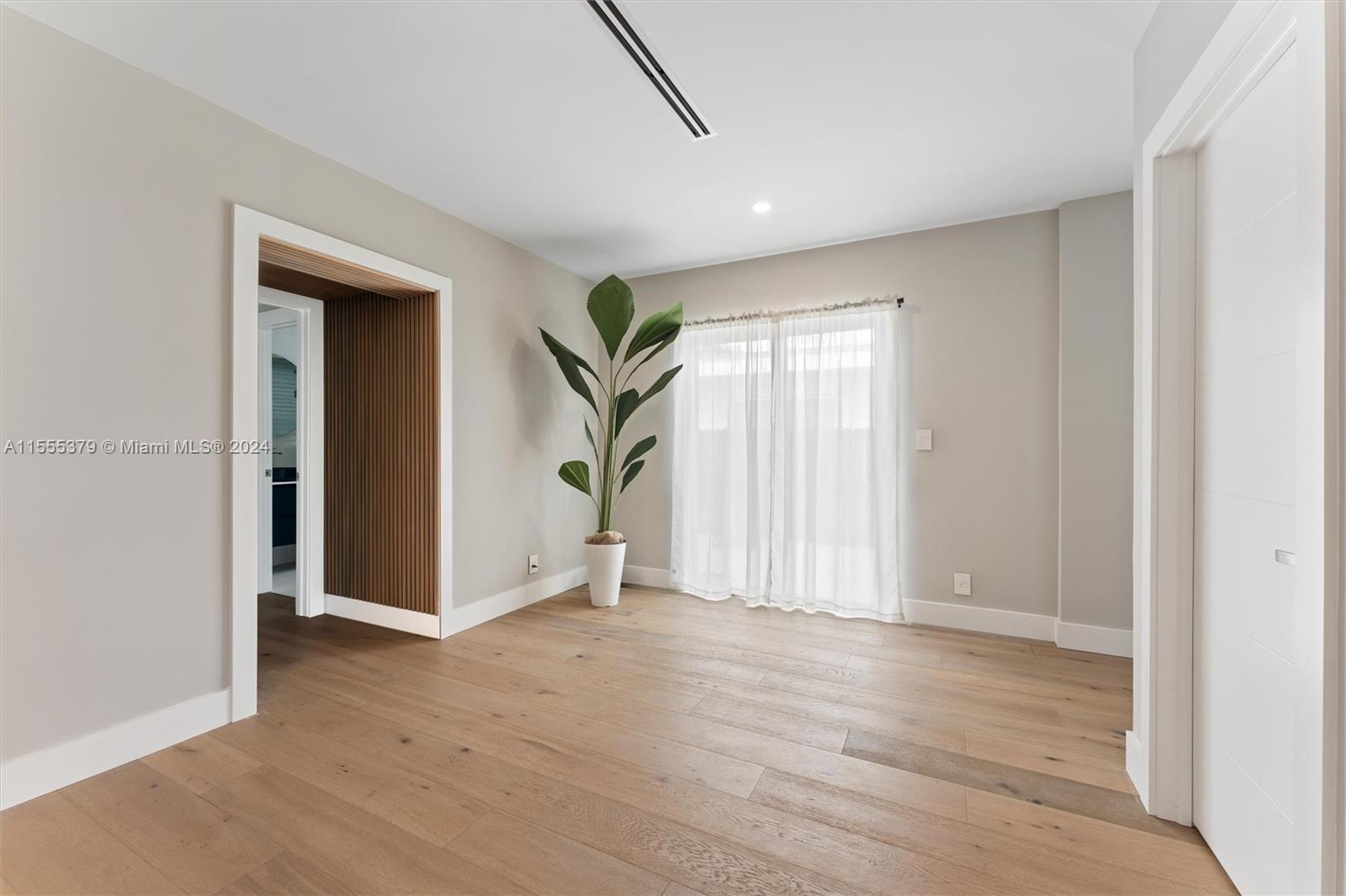 720 N Shore Dr, Miami Beach, Florida 33141, 4 Bedrooms Bedrooms, ,4 BathroomsBathrooms,Residential,For Sale,720 N Shore Dr,A11555379