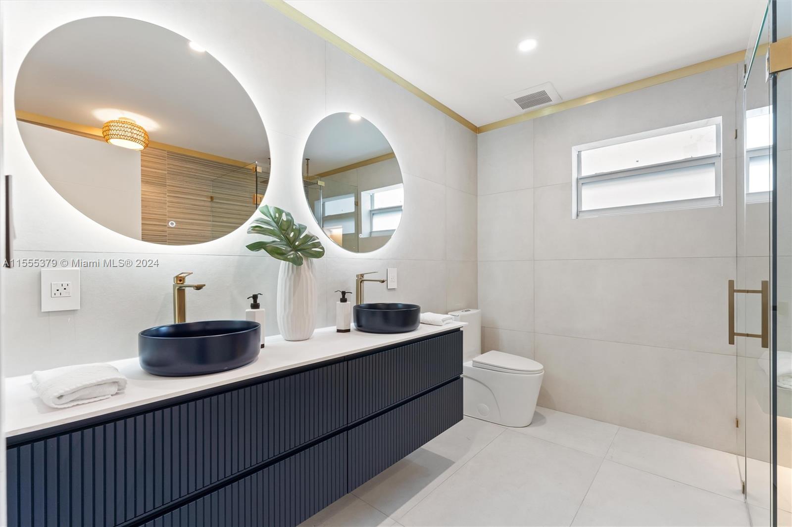 720 N Shore Dr, Miami Beach, Florida 33141, 4 Bedrooms Bedrooms, ,4 BathroomsBathrooms,Residential,For Sale,720 N Shore Dr,A11555379