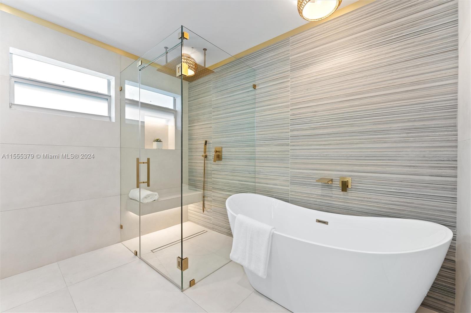 720 N Shore Dr, Miami Beach, Florida 33141, 4 Bedrooms Bedrooms, ,4 BathroomsBathrooms,Residential,For Sale,720 N Shore Dr,A11555379