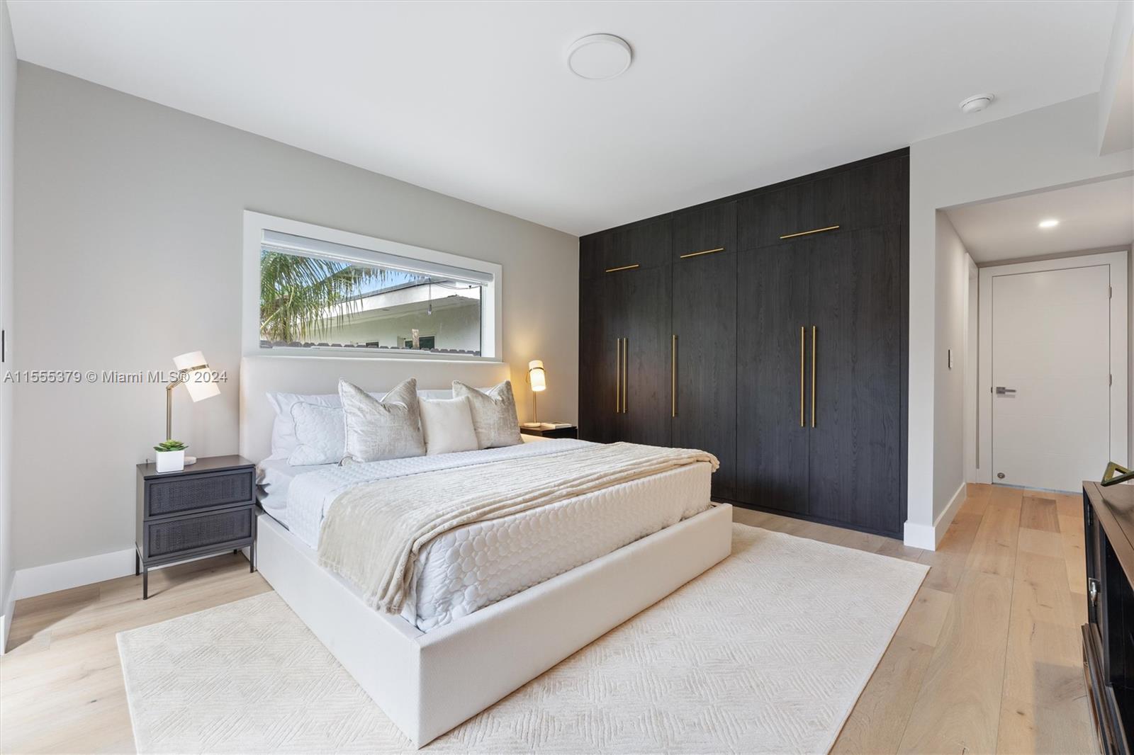 720 N Shore Dr, Miami Beach, Florida 33141, 4 Bedrooms Bedrooms, ,4 BathroomsBathrooms,Residential,For Sale,720 N Shore Dr,A11555379