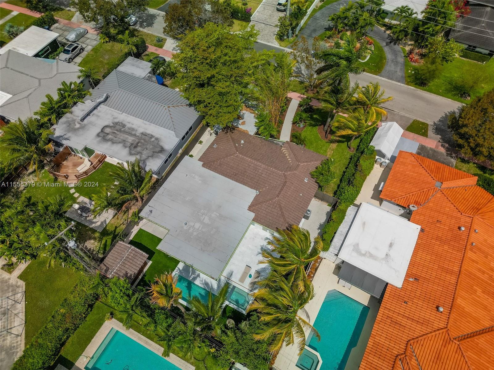 720 N Shore Dr, Miami Beach, Florida 33141, 4 Bedrooms Bedrooms, ,4 BathroomsBathrooms,Residential,For Sale,720 N Shore Dr,A11555379
