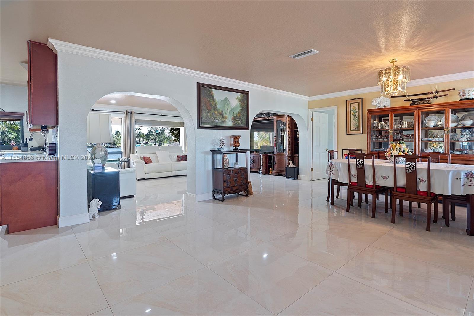 Kitchen/Dinning/Living Area