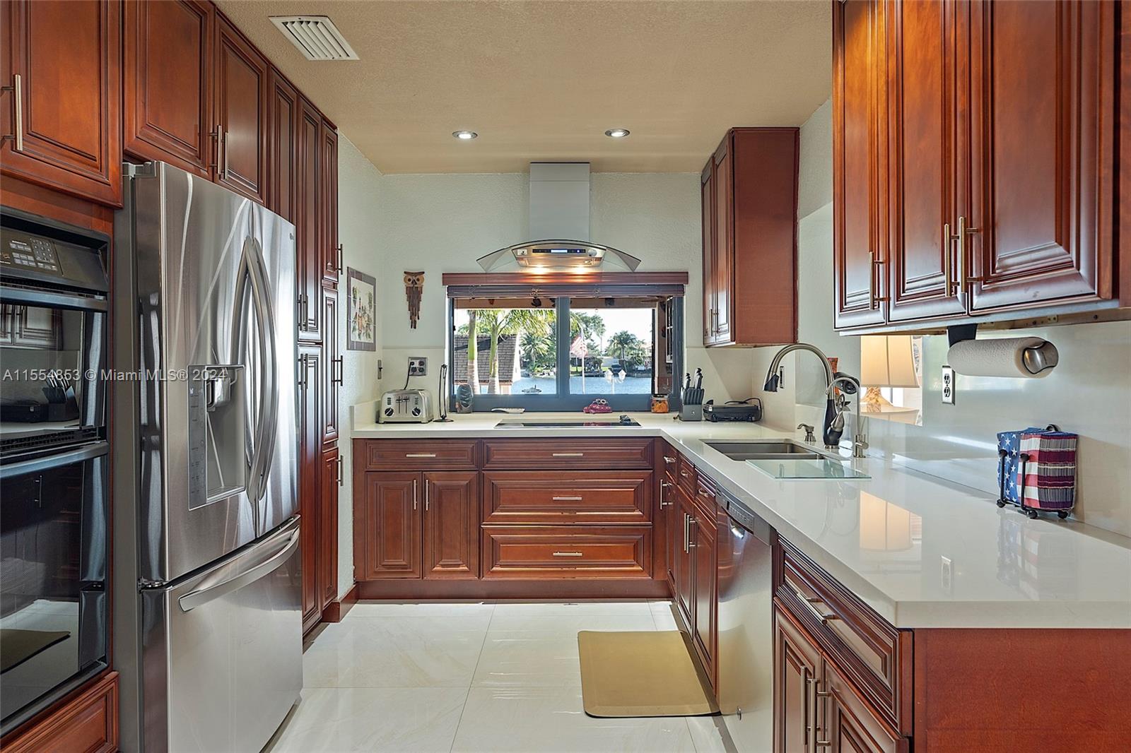 8320 NW 185th St, Hialeah, Florida 33015, 3 Bedrooms Bedrooms, ,2 BathroomsBathrooms,Residential,For Sale,8320 NW 185th St,A11554853