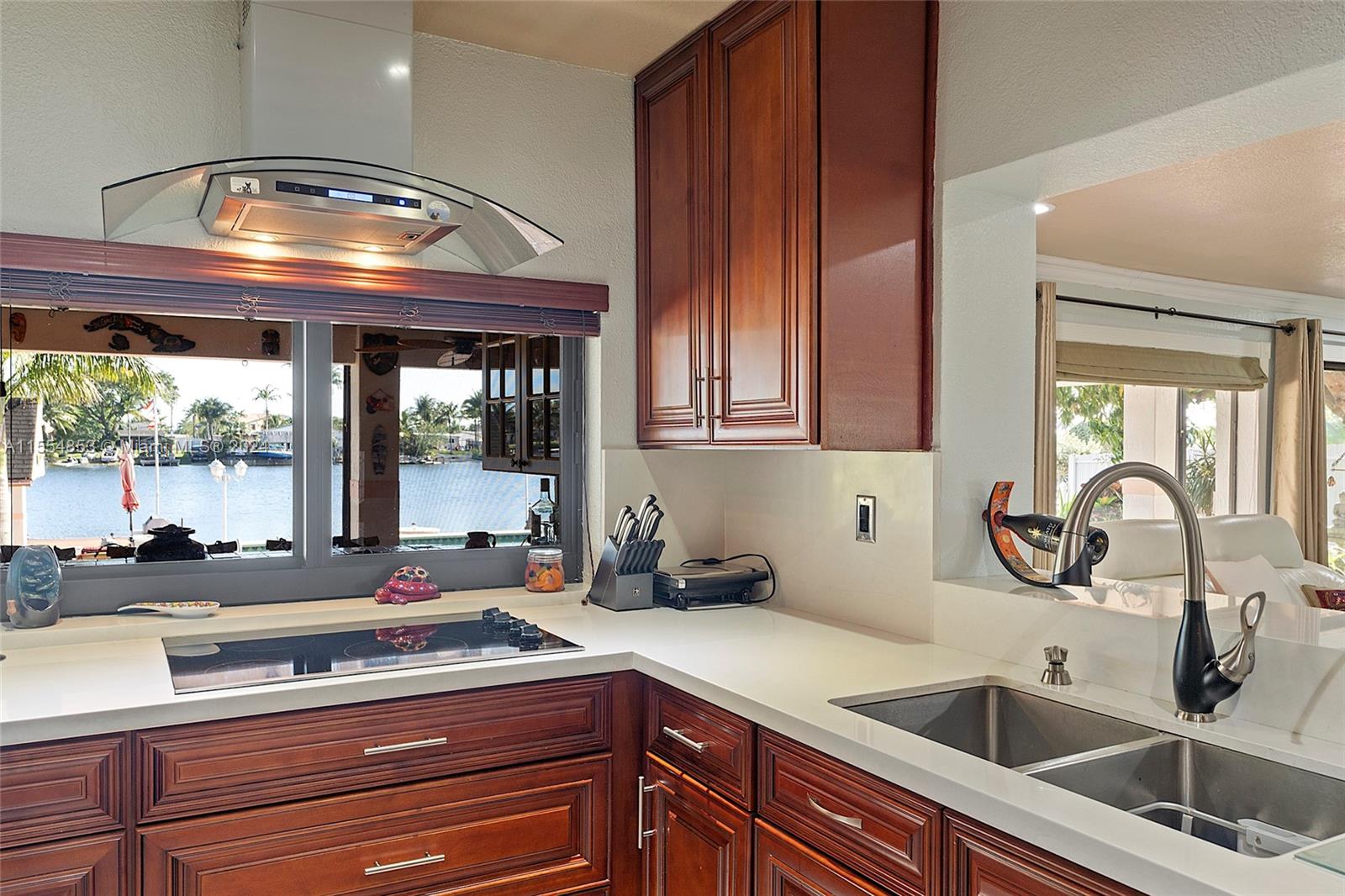 8320 NW 185th St, Hialeah, Florida 33015, 3 Bedrooms Bedrooms, ,2 BathroomsBathrooms,Residential,For Sale,8320 NW 185th St,A11554853