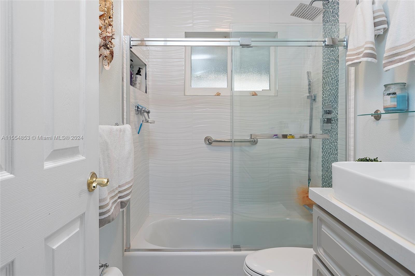 3rd Bedroom/Office with Bult-ins