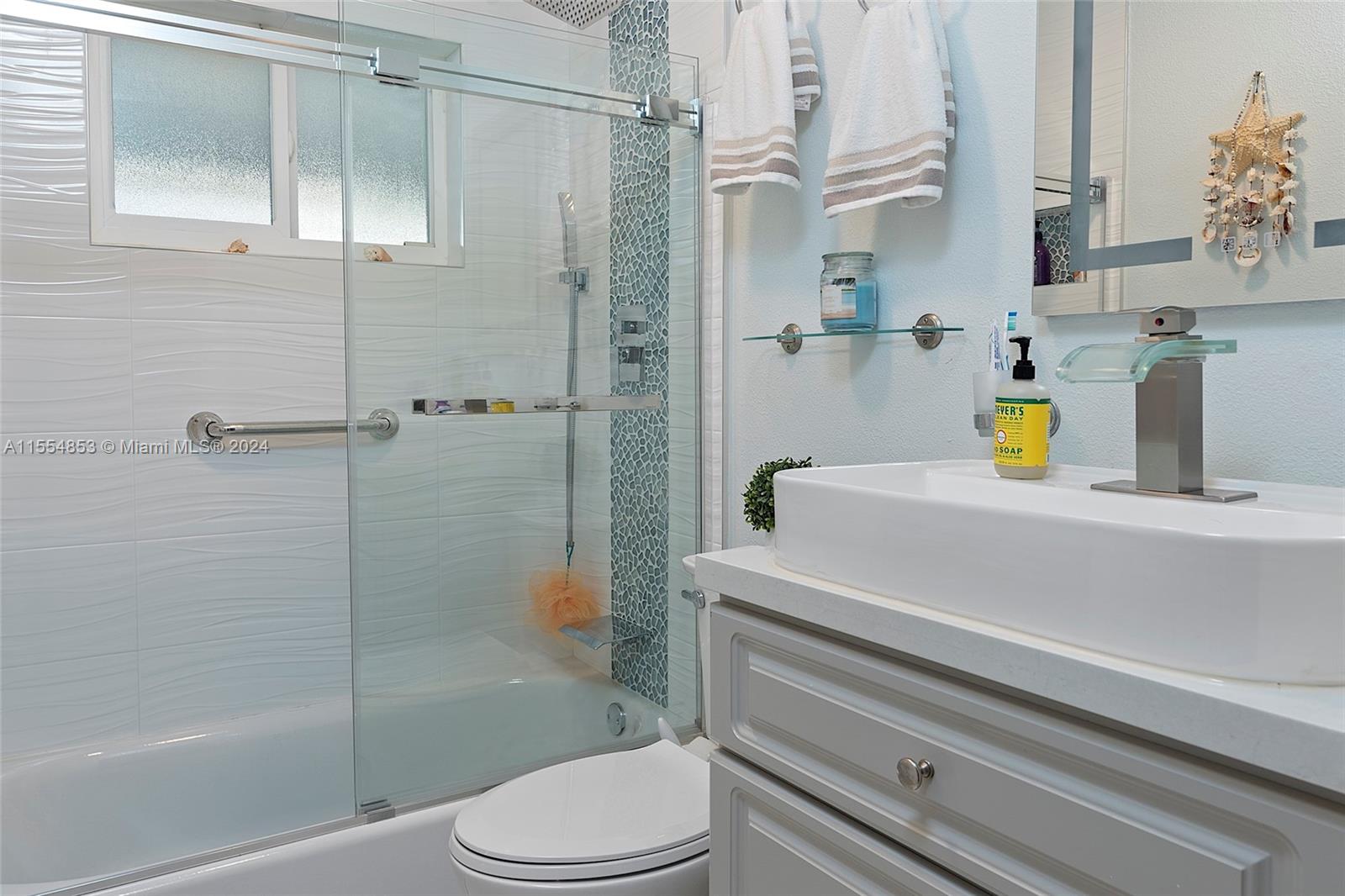 3rd Bedroom/Office with Bult-ins