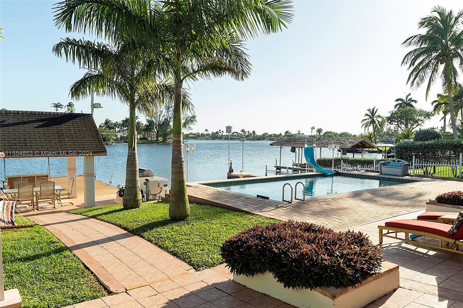 8320 NW 185th St, Hialeah, Florida 33015, 3 Bedrooms Bedrooms, ,2 BathroomsBathrooms,Residential,For Sale,8320 NW 185th St,A11554853