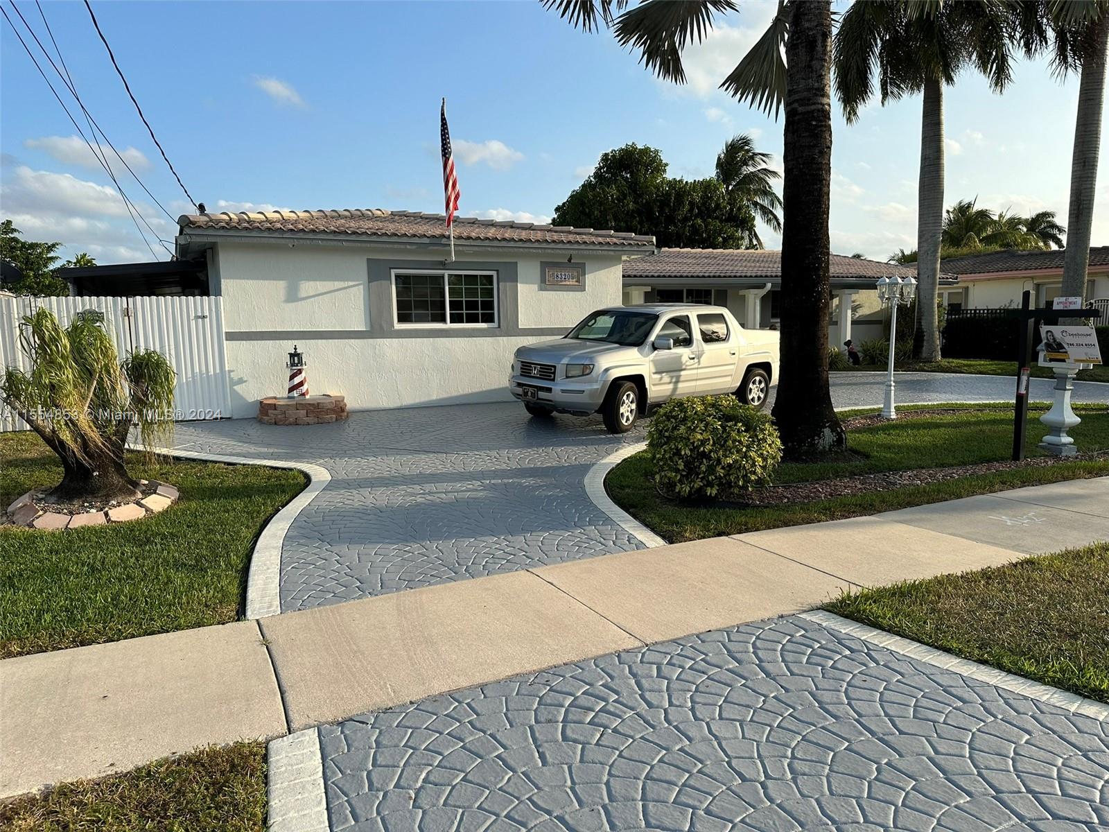 Circular Driveway with Stamped Concrete