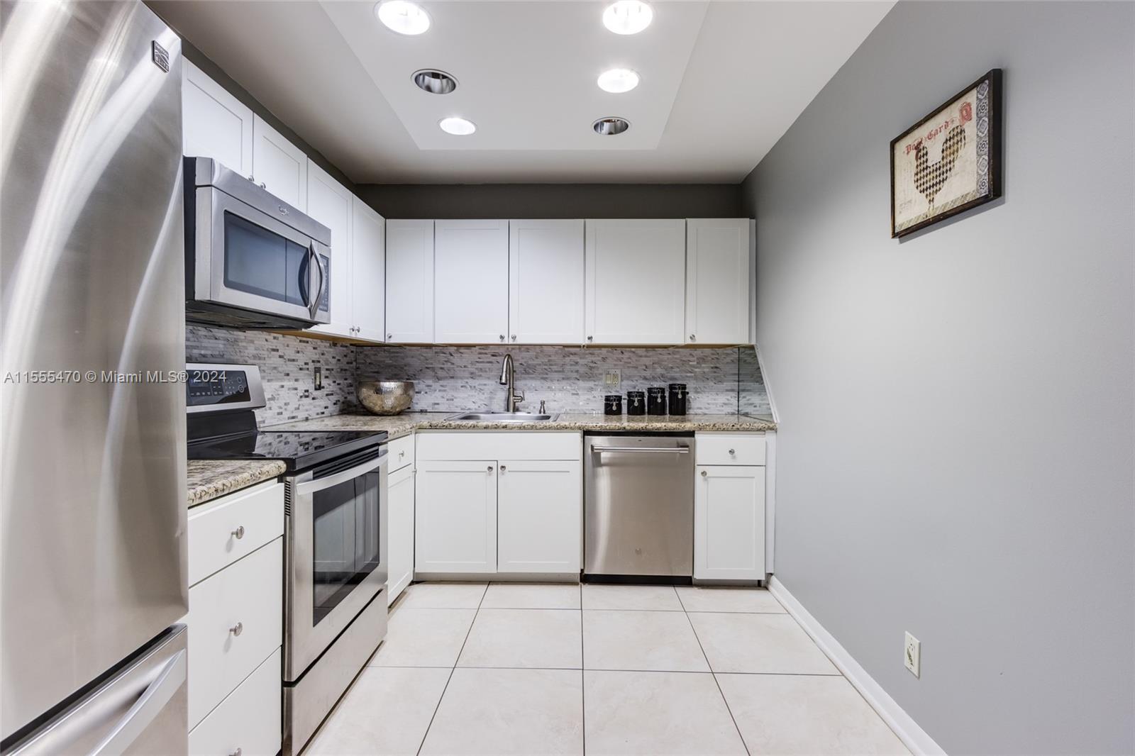 2500 PARKVIEW DRIVE 1019, Hallandale Beach, Florida 33009, 2 Bedrooms Bedrooms, ,2 BathroomsBathrooms,Residential,For Sale,2500 PARKVIEW DRIVE 1019,A11555470