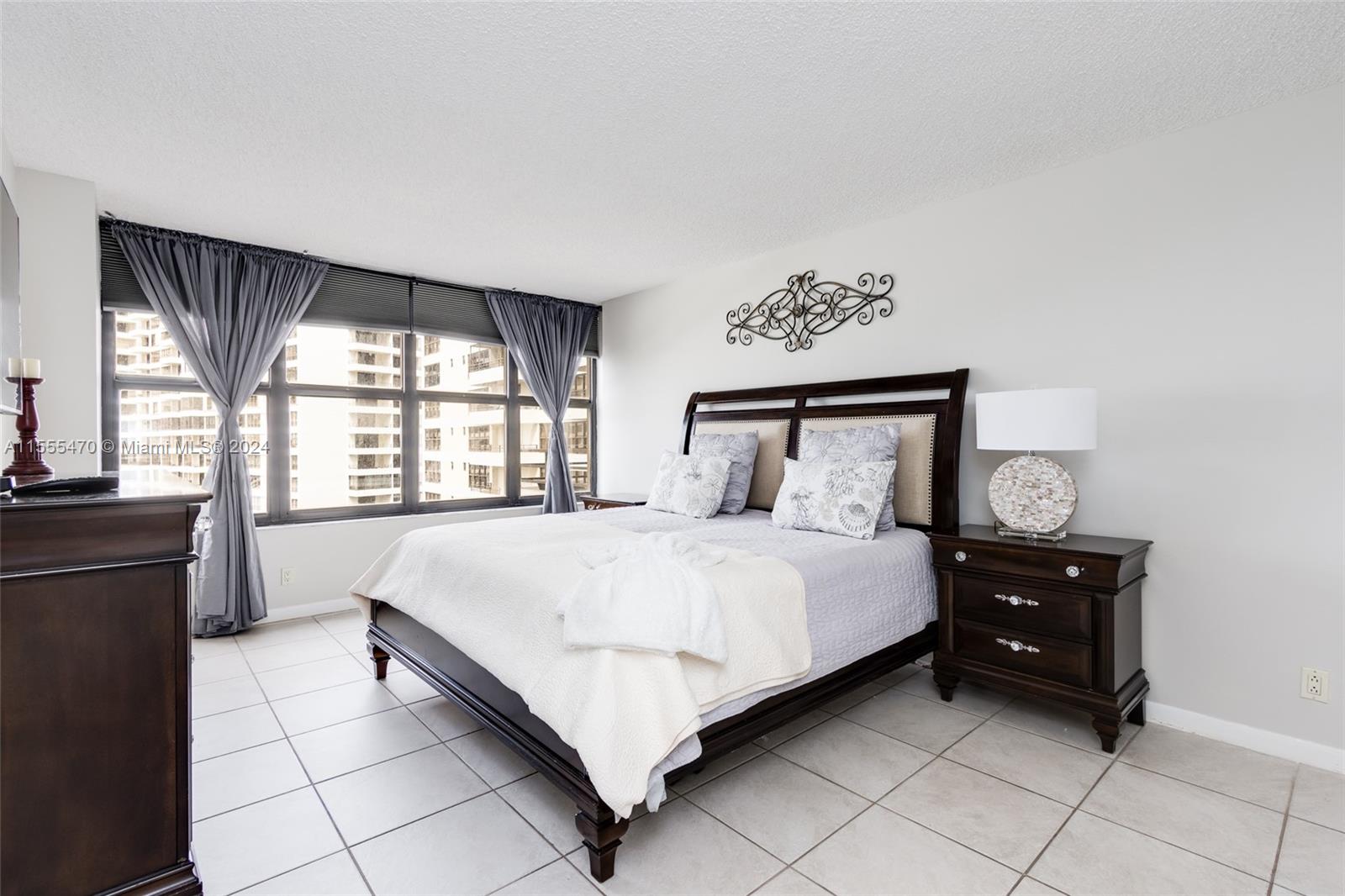 2500 PARKVIEW DRIVE 1019, Hallandale Beach, Florida 33009, 2 Bedrooms Bedrooms, ,2 BathroomsBathrooms,Residential,For Sale,2500 PARKVIEW DRIVE 1019,A11555470