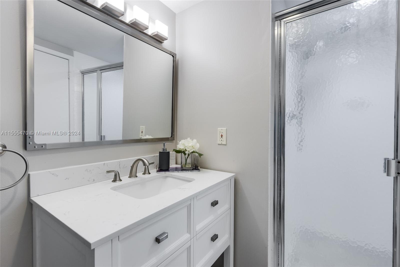 2500 PARKVIEW DRIVE 1019, Hallandale Beach, Florida 33009, 2 Bedrooms Bedrooms, ,2 BathroomsBathrooms,Residential,For Sale,2500 PARKVIEW DRIVE 1019,A11555470