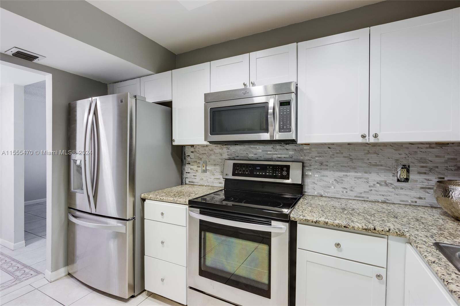 2500 PARKVIEW DRIVE 1019, Hallandale Beach, Florida 33009, 2 Bedrooms Bedrooms, ,2 BathroomsBathrooms,Residential,For Sale,2500 PARKVIEW DRIVE 1019,A11555470