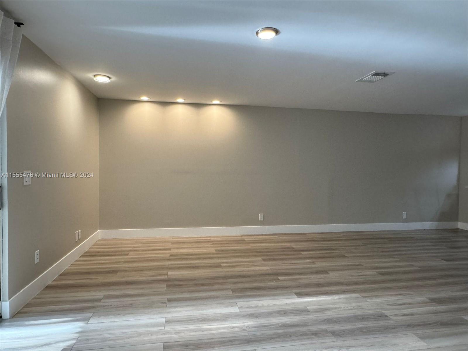 1240 NW 99th Ave 63, Pembroke Pines, Florida 33024, 3 Bedrooms Bedrooms, ,2 BathroomsBathrooms,Residential,For Sale,1240 NW 99th Ave 63,A11555476