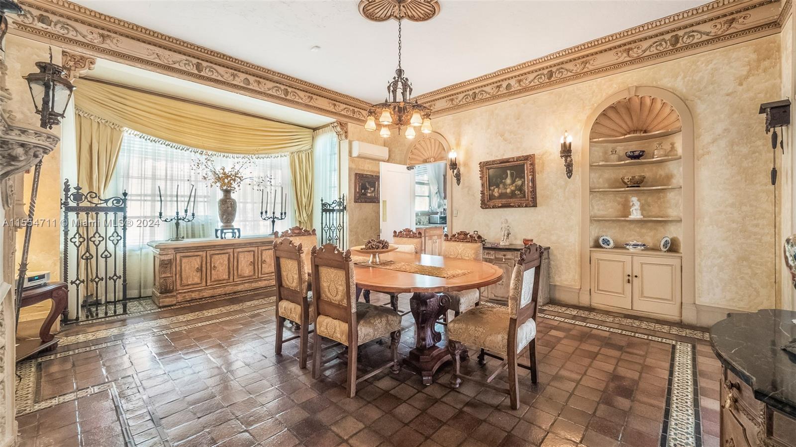 8447 E Dixie Hwy, Miami, Florida 33138, 6 Bedrooms Bedrooms, ,4 BathroomsBathrooms,Residential,For Sale,8447 E Dixie Hwy,A11554711