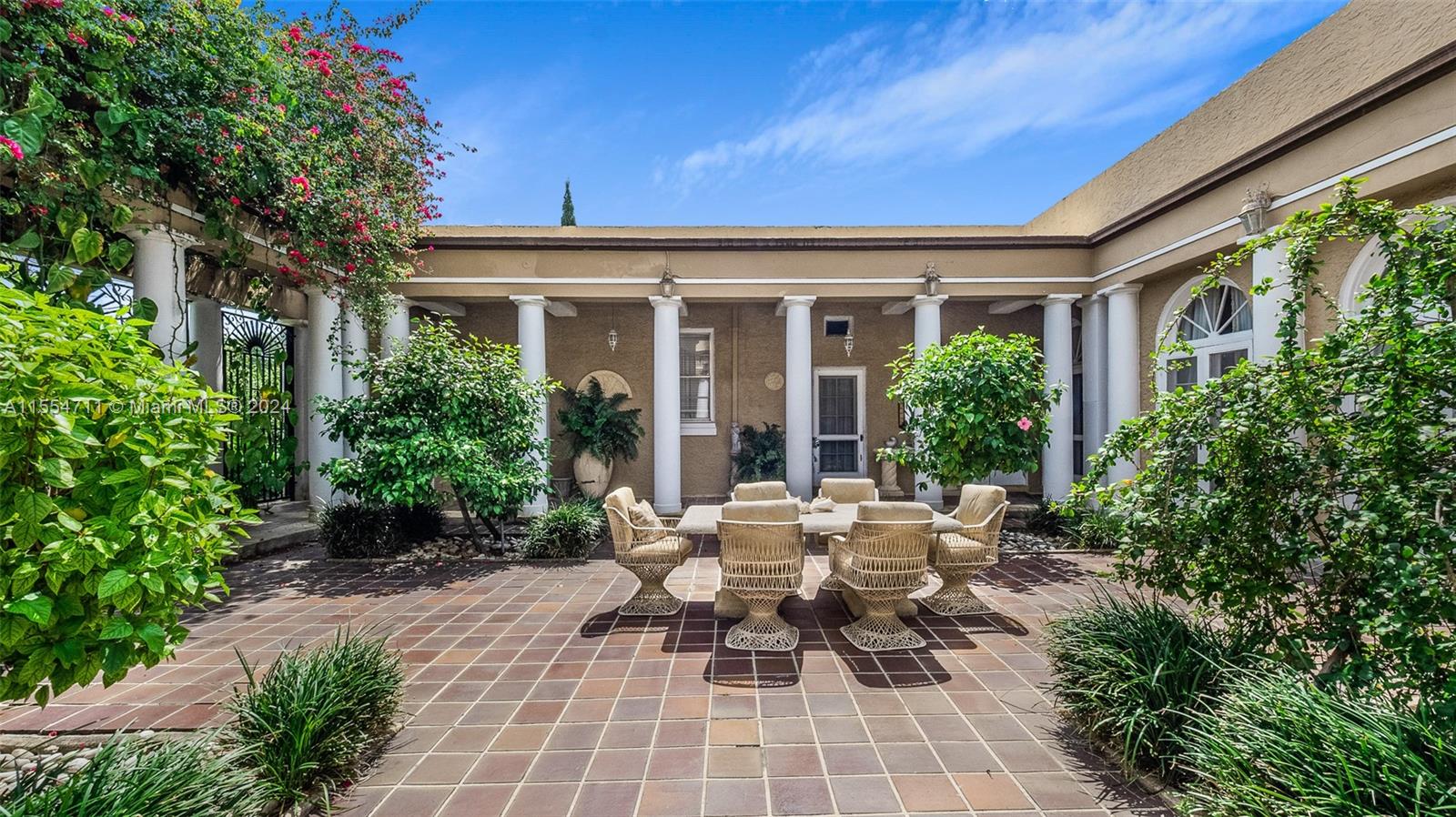 8447 E Dixie Hwy, Miami, Florida 33138, 6 Bedrooms Bedrooms, ,4 BathroomsBathrooms,Residential,For Sale,8447 E Dixie Hwy,A11554711