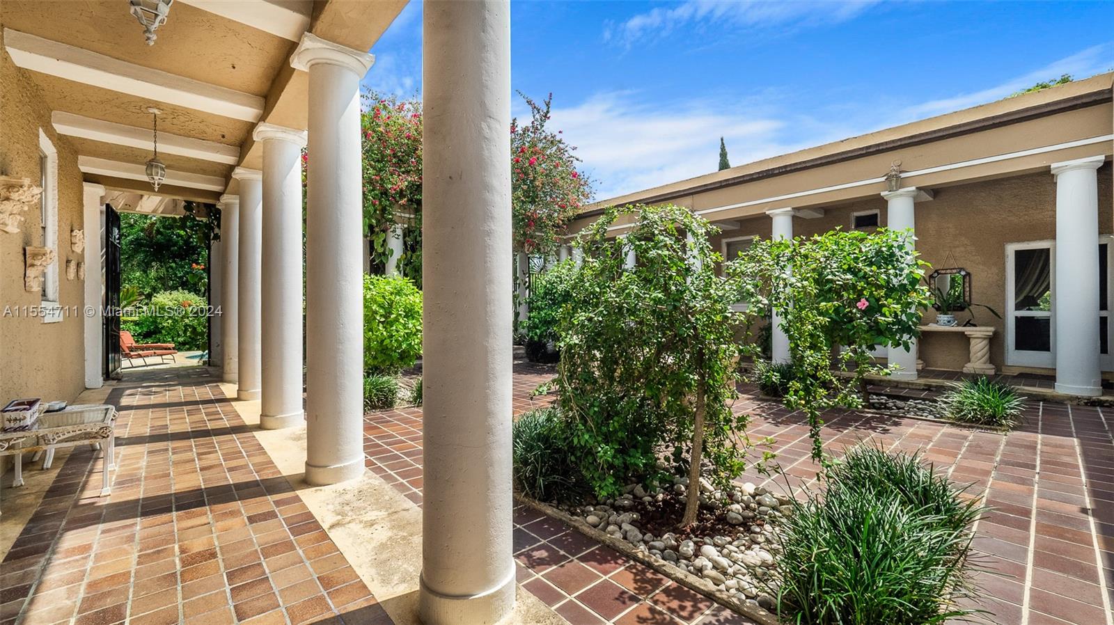 8447 E Dixie Hwy, Miami, Florida 33138, 6 Bedrooms Bedrooms, ,4 BathroomsBathrooms,Residential,For Sale,8447 E Dixie Hwy,A11554711