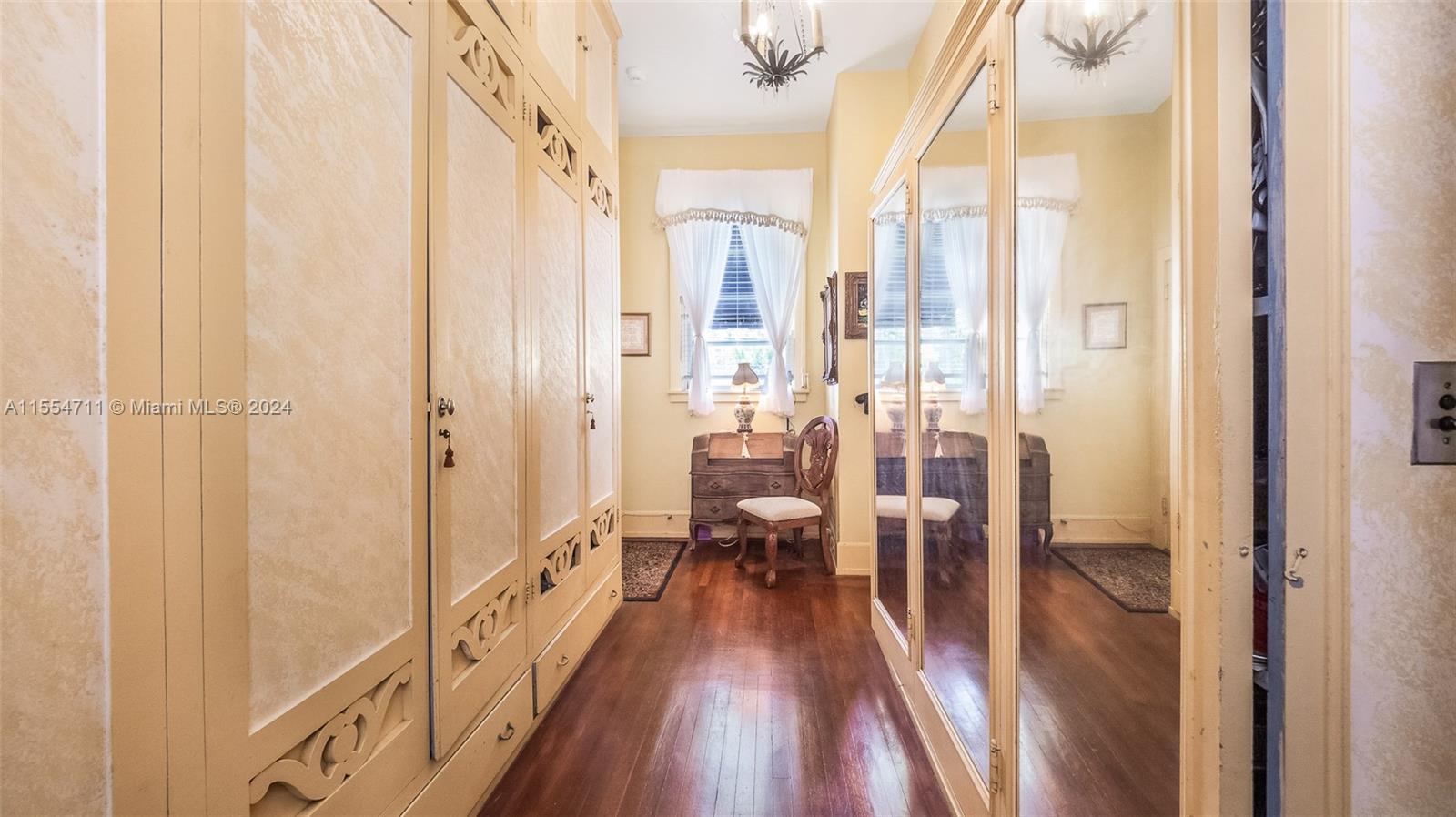 8447 E Dixie Hwy, Miami, Florida 33138, 6 Bedrooms Bedrooms, ,4 BathroomsBathrooms,Residential,For Sale,8447 E Dixie Hwy,A11554711