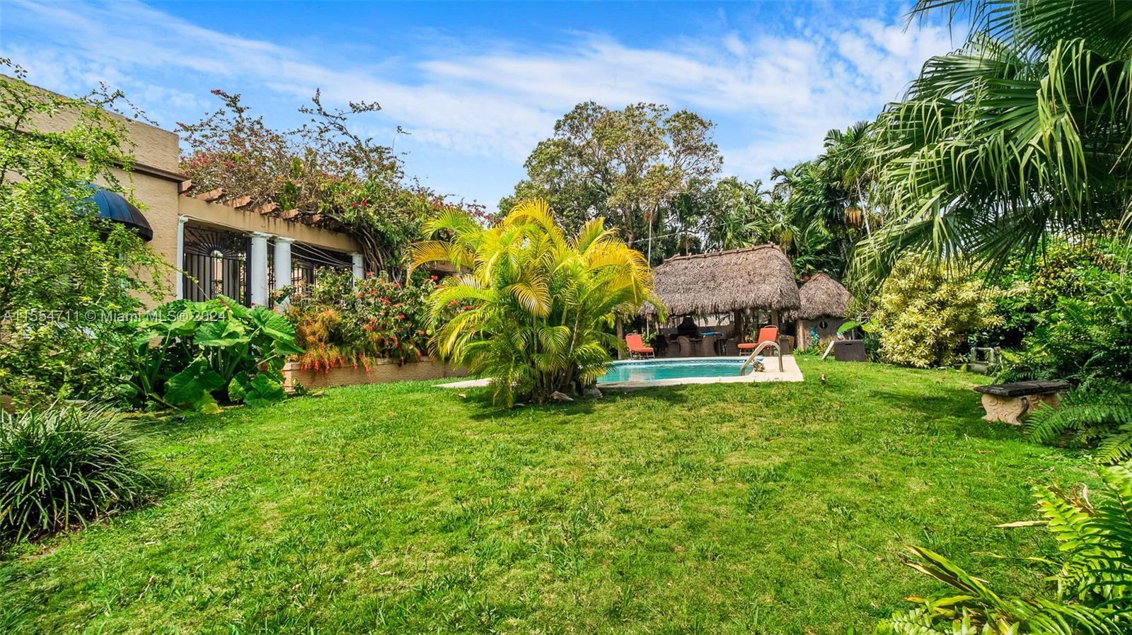 8447 E Dixie Hwy, Miami, Florida 33138, 6 Bedrooms Bedrooms, ,4 BathroomsBathrooms,Residential,For Sale,8447 E Dixie Hwy,A11554711