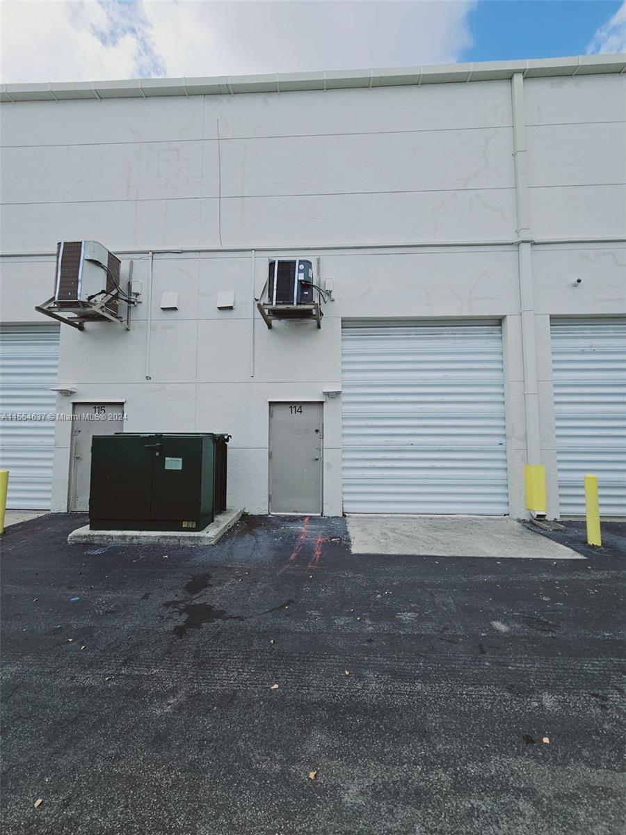 3399 NW 72nd Ave, Miami, Florida 33122, ,Businessopportunity,For Sale,3399 NW 72nd Ave,A11554637