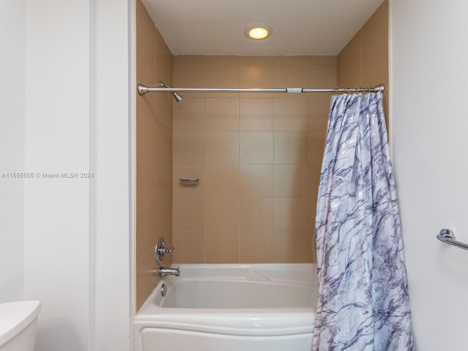 300 S Biscayne Blvd T-2910, Miami, Florida 33131, 2 Bedrooms Bedrooms, ,2 BathroomsBathrooms,Residential,For Sale,300 S Biscayne Blvd T-2910,A11555505