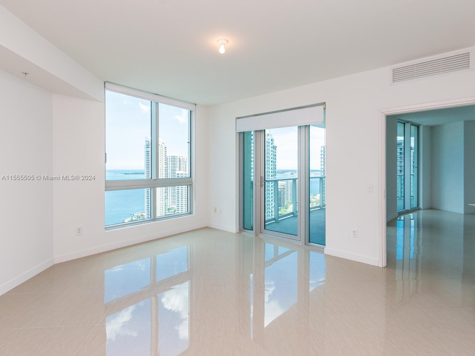 300 S Biscayne Blvd T-2910, Miami, Florida 33131, 2 Bedrooms Bedrooms, ,2 BathroomsBathrooms,Residential,For Sale,300 S Biscayne Blvd T-2910,A11555505