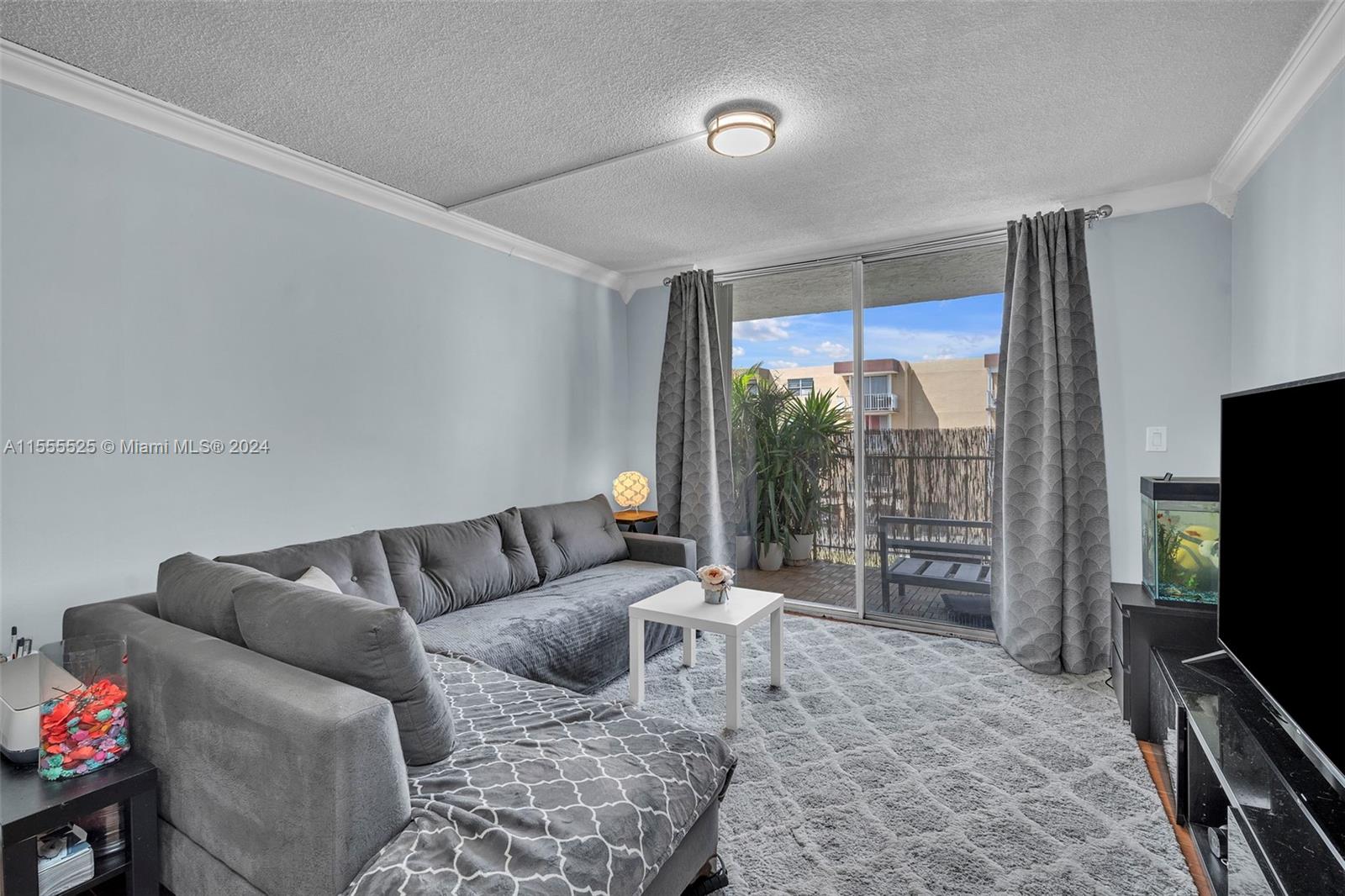 4320 Washington St 315, Hollywood, Florida 33021, 1 Bedroom Bedrooms, ,1 BathroomBathrooms,Residential,For Sale,4320 Washington St 315,A11555525