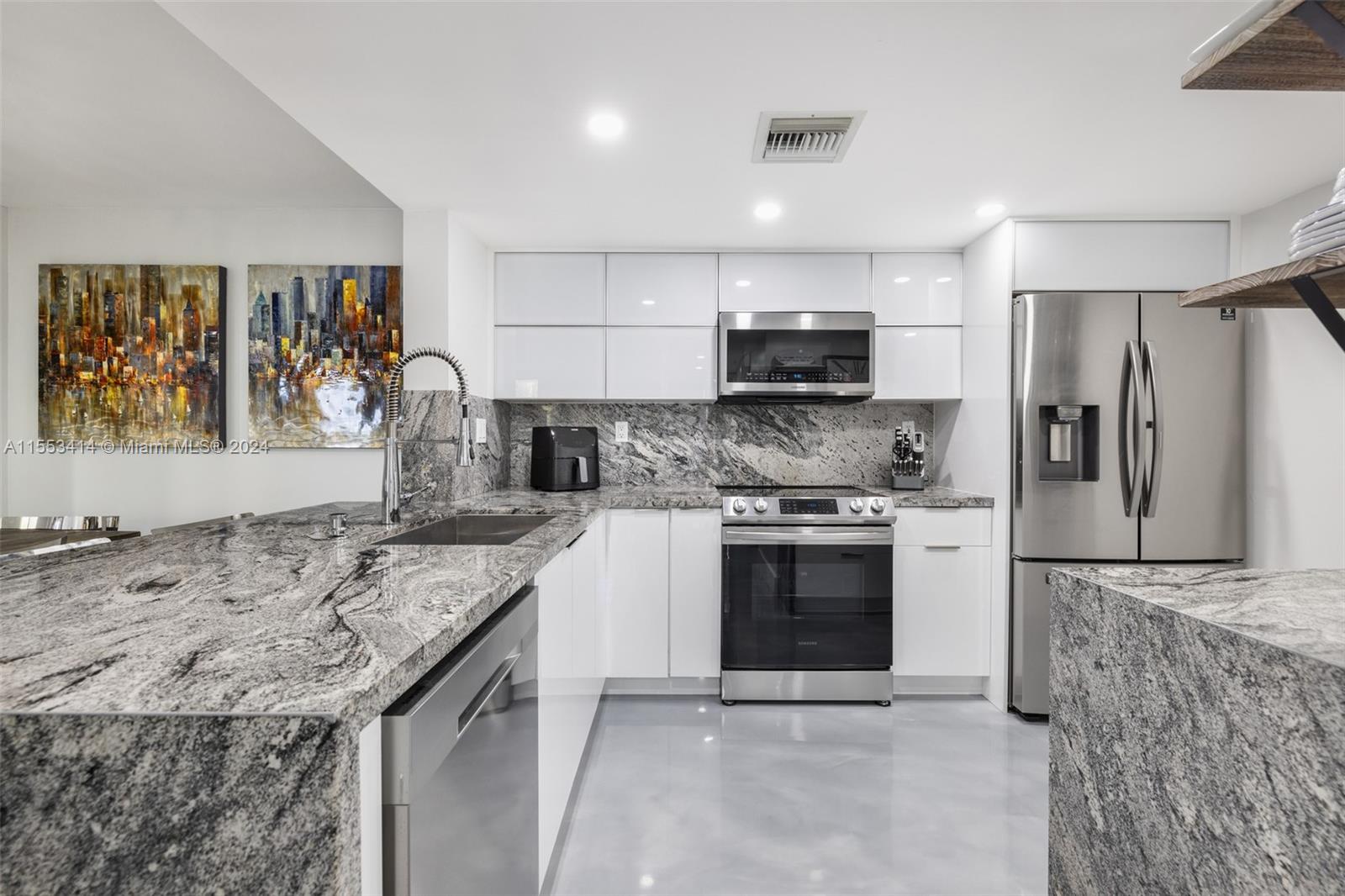 520 SE 5th Ave 2212, Fort Lauderdale, Florida 33301, 2 Bedrooms Bedrooms, ,2 BathroomsBathrooms,Residential,For Sale,520 SE 5th Ave 2212,A11553414
