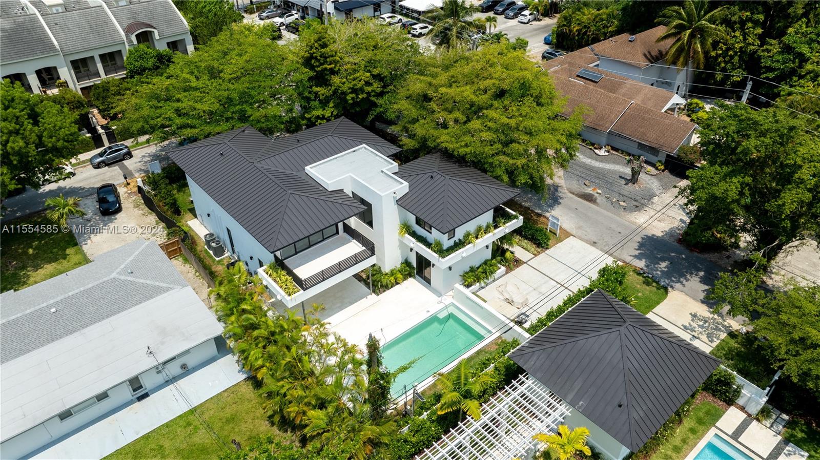 5550 SW 74th St, Miami, Florida 33143, 5 Bedrooms Bedrooms, ,5 BathroomsBathrooms,Residential,For Sale,5550 SW 74th St,A11554585