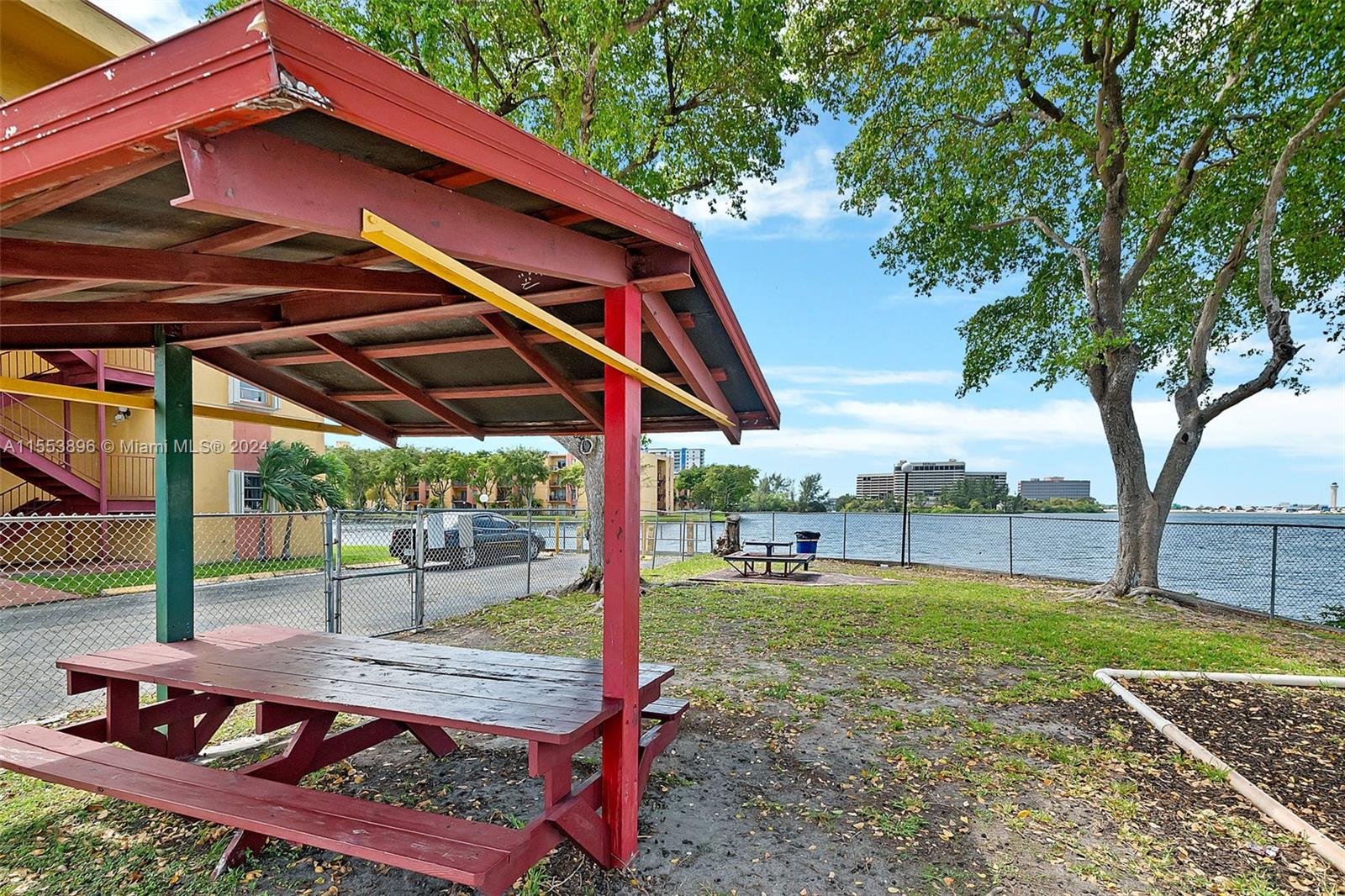 4709 NW 7th St 410-9, Miami, Florida 33126, 1 Bedroom Bedrooms, ,1 BathroomBathrooms,Residential,For Sale,4709 NW 7th St 410-9,A11553896