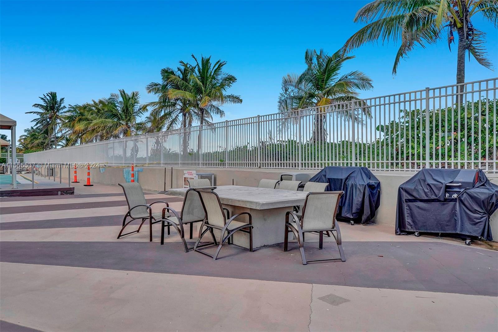 1980 S Ocean Dr 18J, Hallandale Beach, Florida 33009, 2 Bedrooms Bedrooms, ,2 BathroomsBathrooms,Residential,For Sale,1980 S Ocean Dr 18J,A11555537