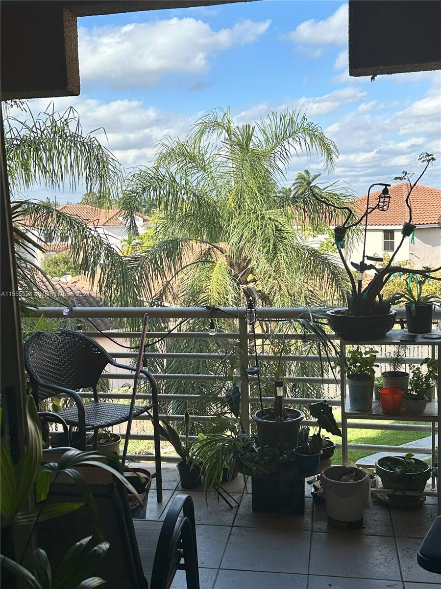 9715 Fontainebleau Blvd E307, Miami, Florida 33172, 2 Bedrooms Bedrooms, ,1 BathroomBathrooms,Residential,For Sale,9715 Fontainebleau Blvd E307,A11555528